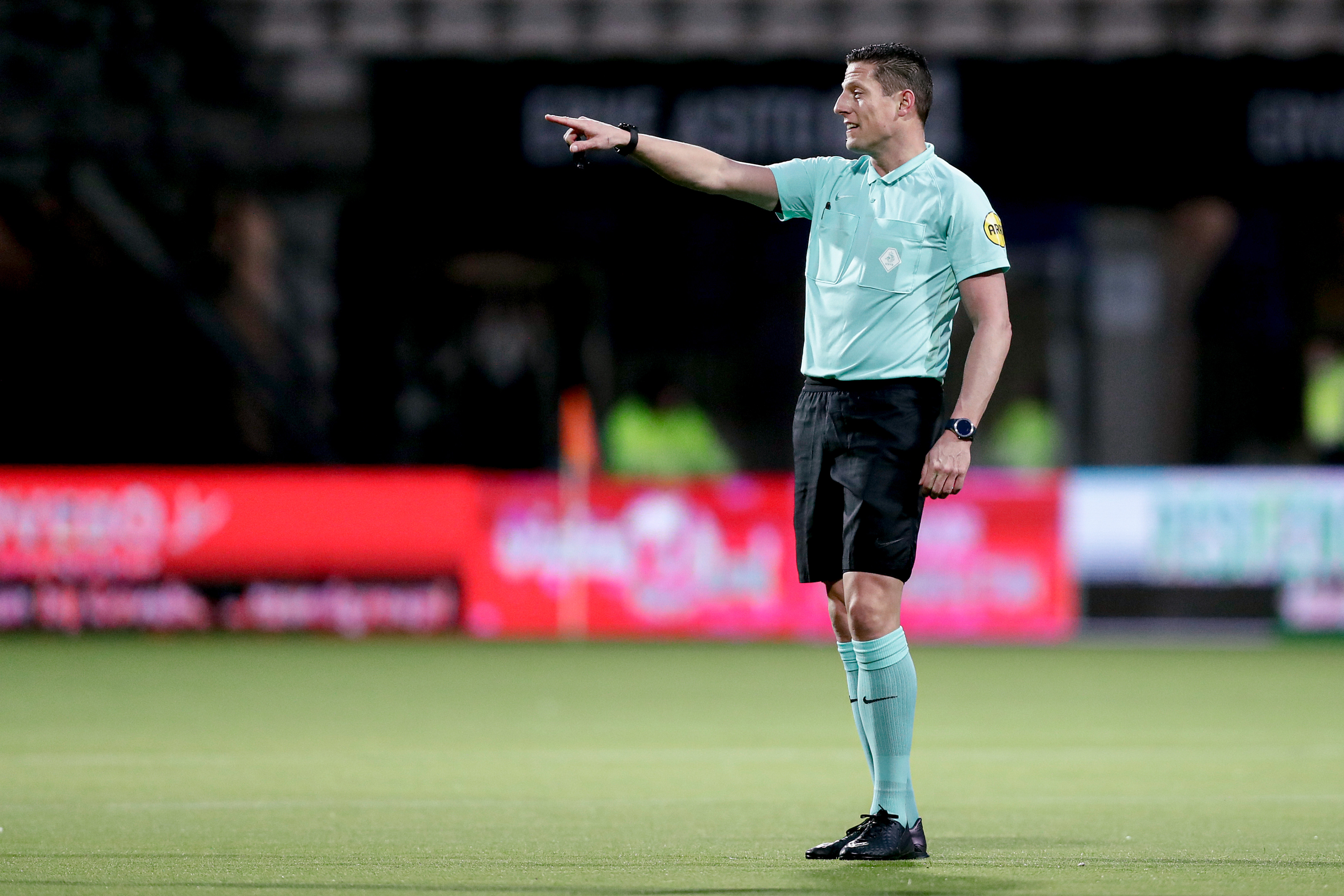 Jeroen Manschot VAR bij FC Dynamo Kyiv - FC Noah