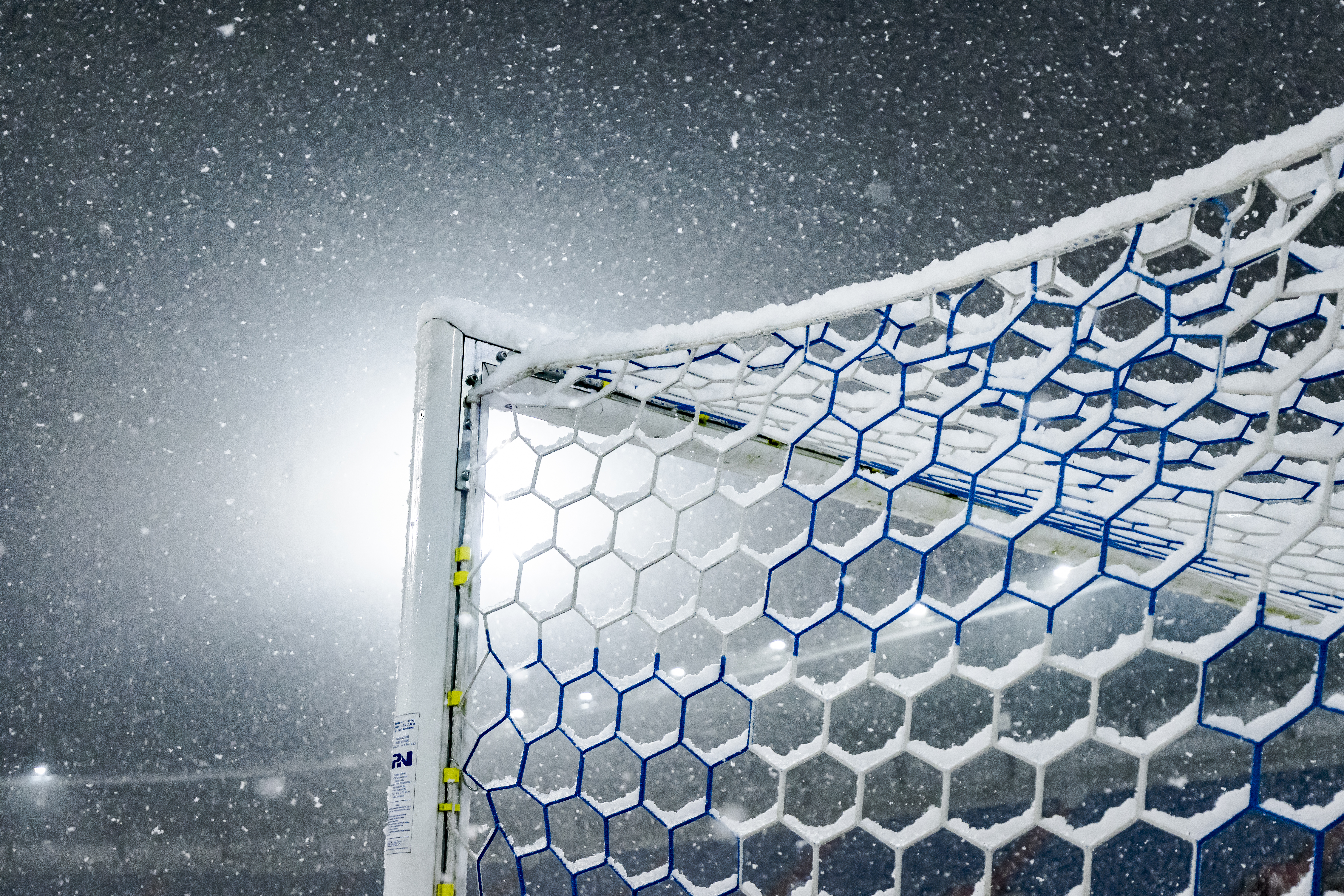 Vrijdagavondwedstrijden betaald voetbal afgelast