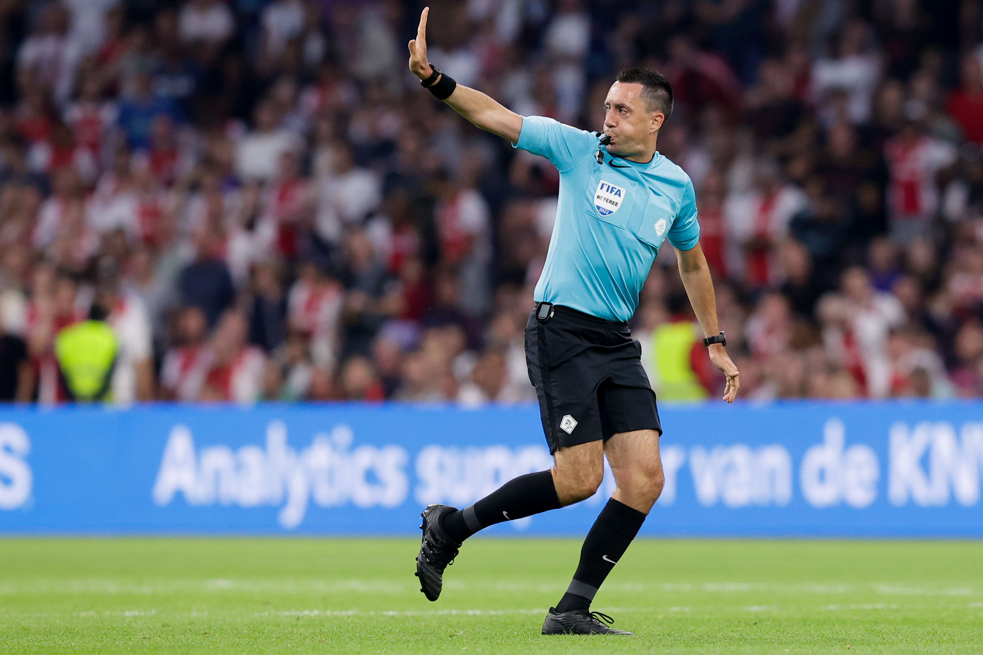 Higler aangesteld als VAR in kwartfinale Arab Cup