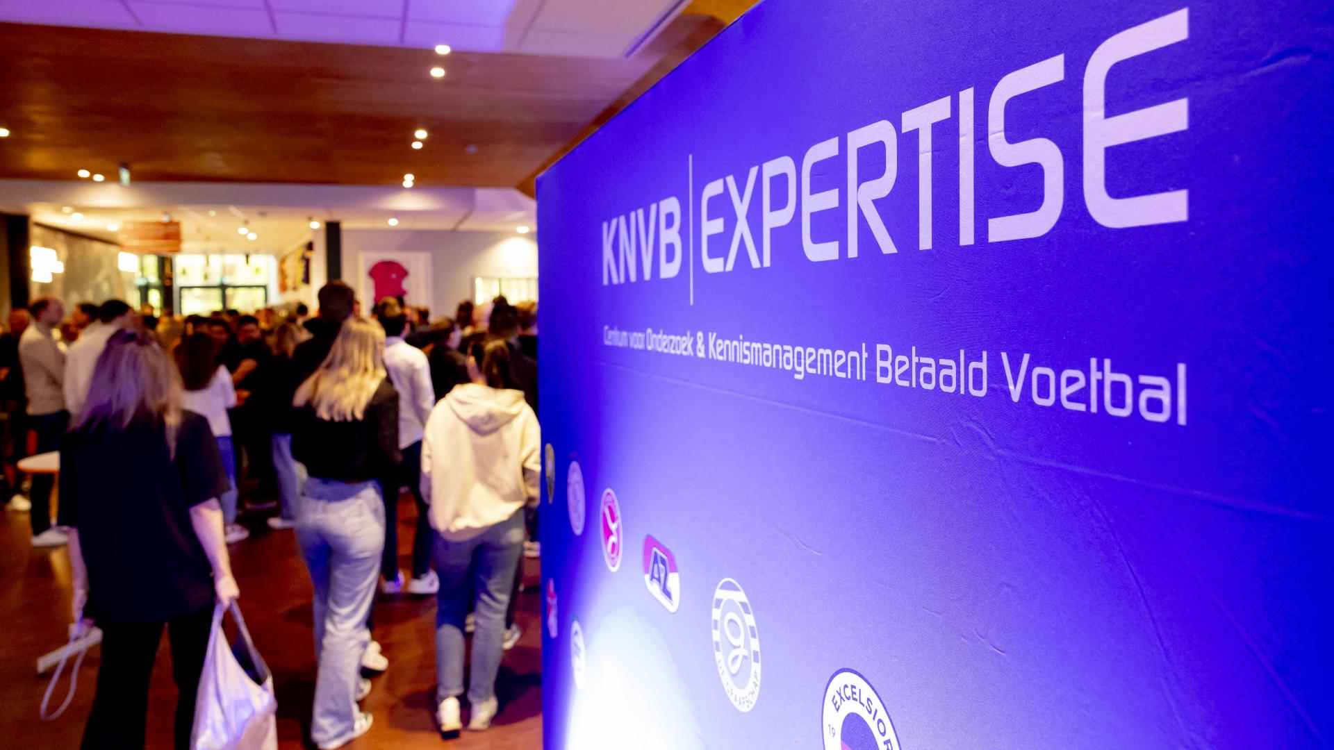 Strategische bedrijfsvoering betaald voetbal toegankelijk voor professionals buiten voetbal