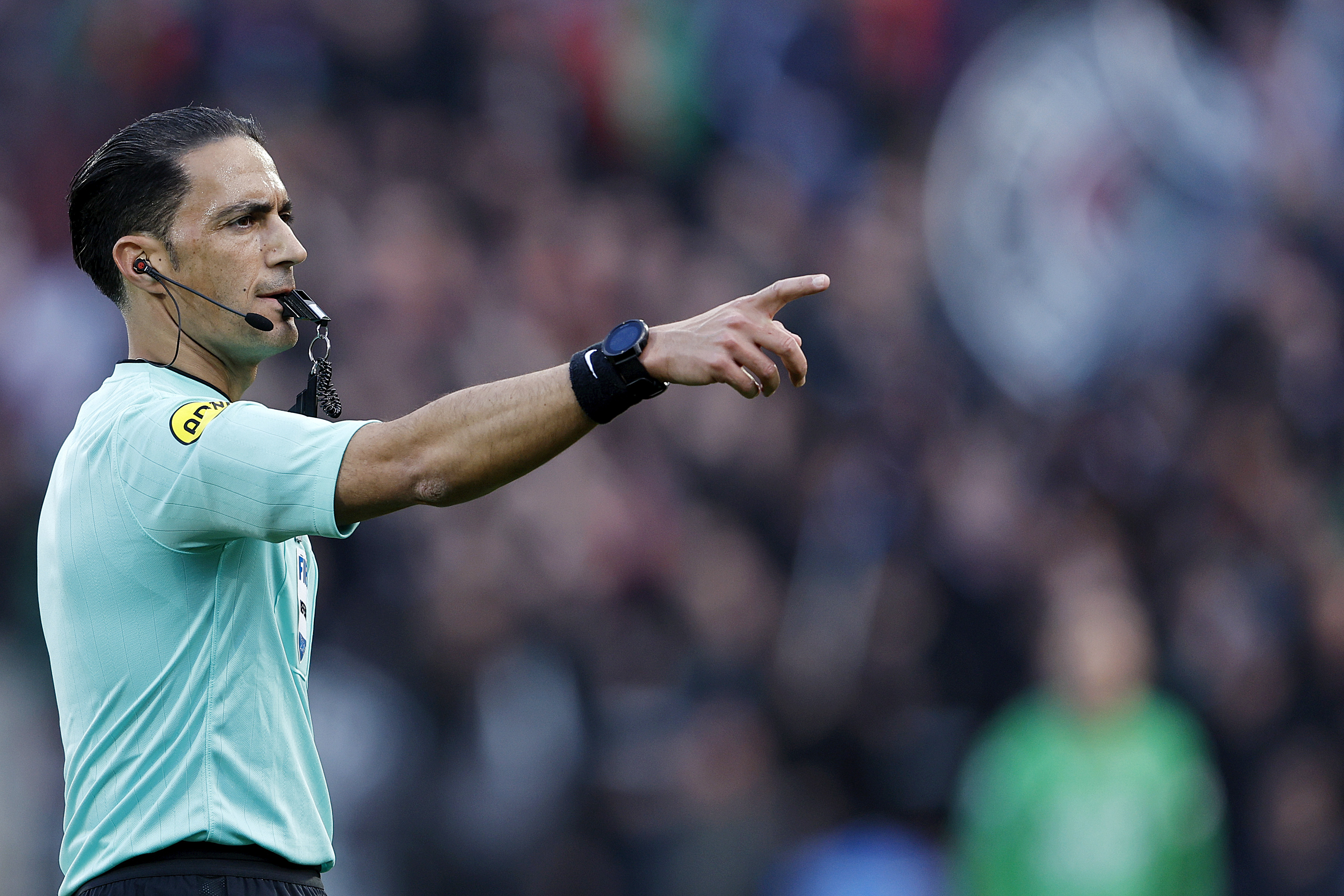 Gözübüyük heeft leiding over Bayer Leverkusen - Newcastle United in CL