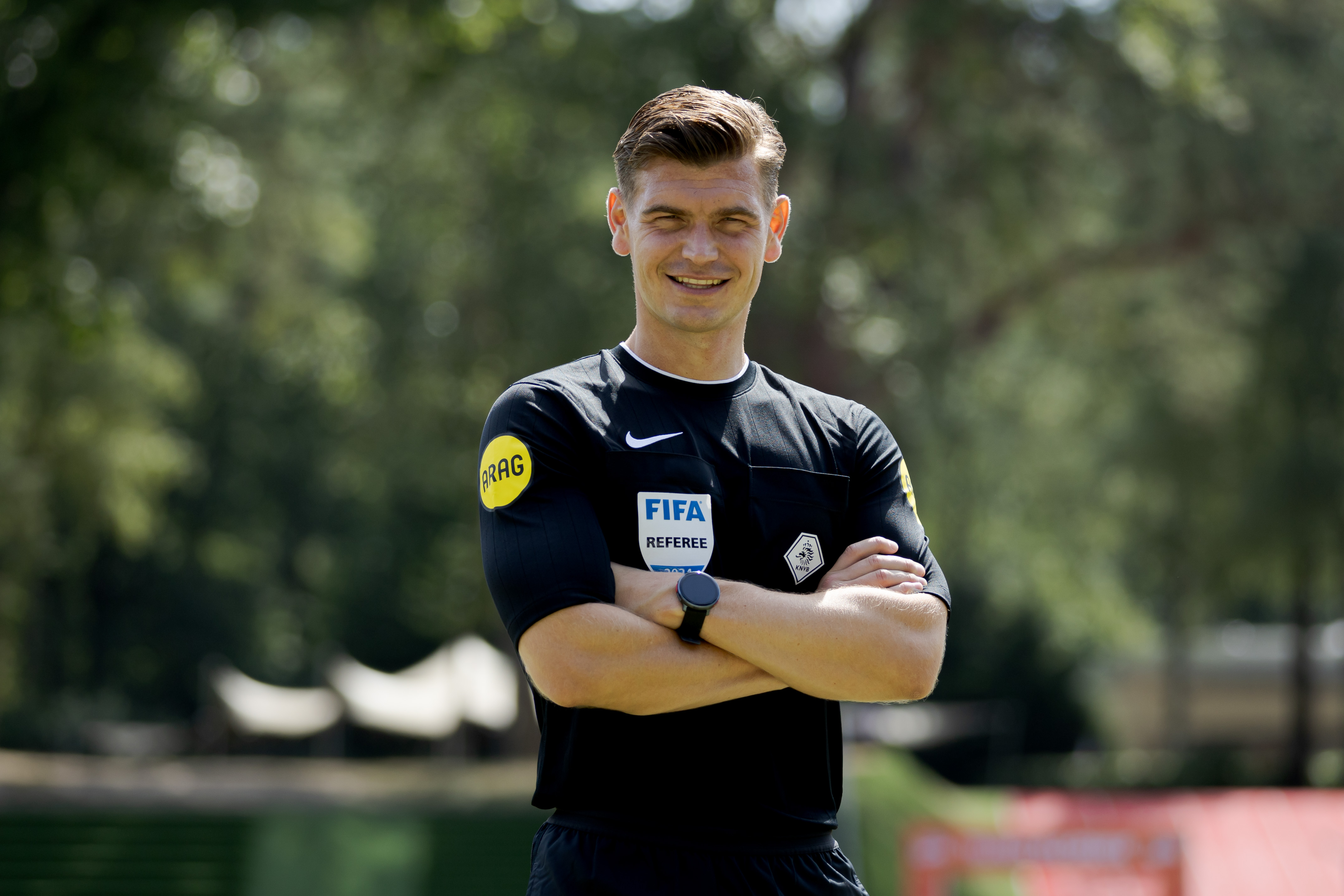 Joey Kooij fluit halve finale UEFA Youth League