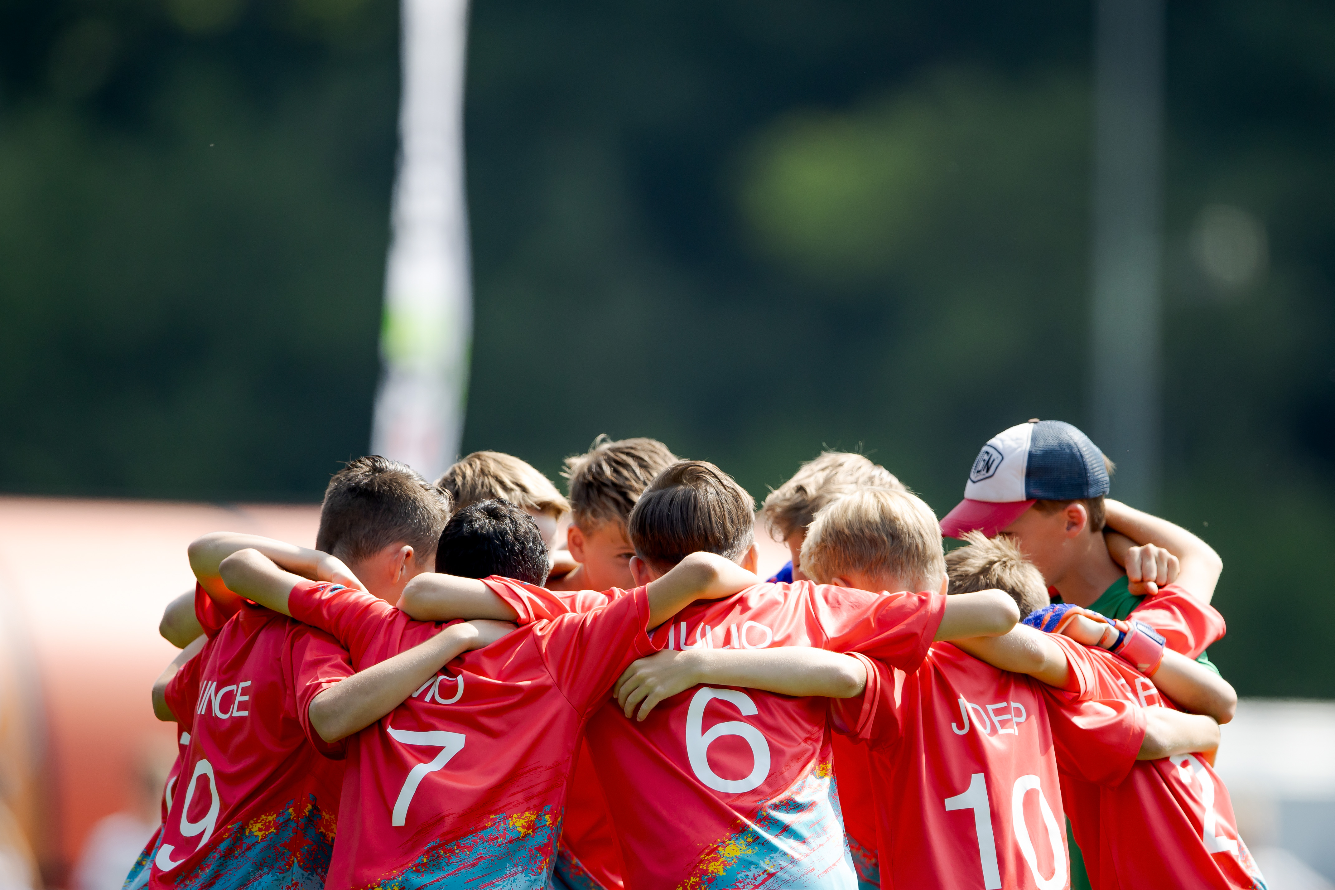 Voetbal verbindt Nederland