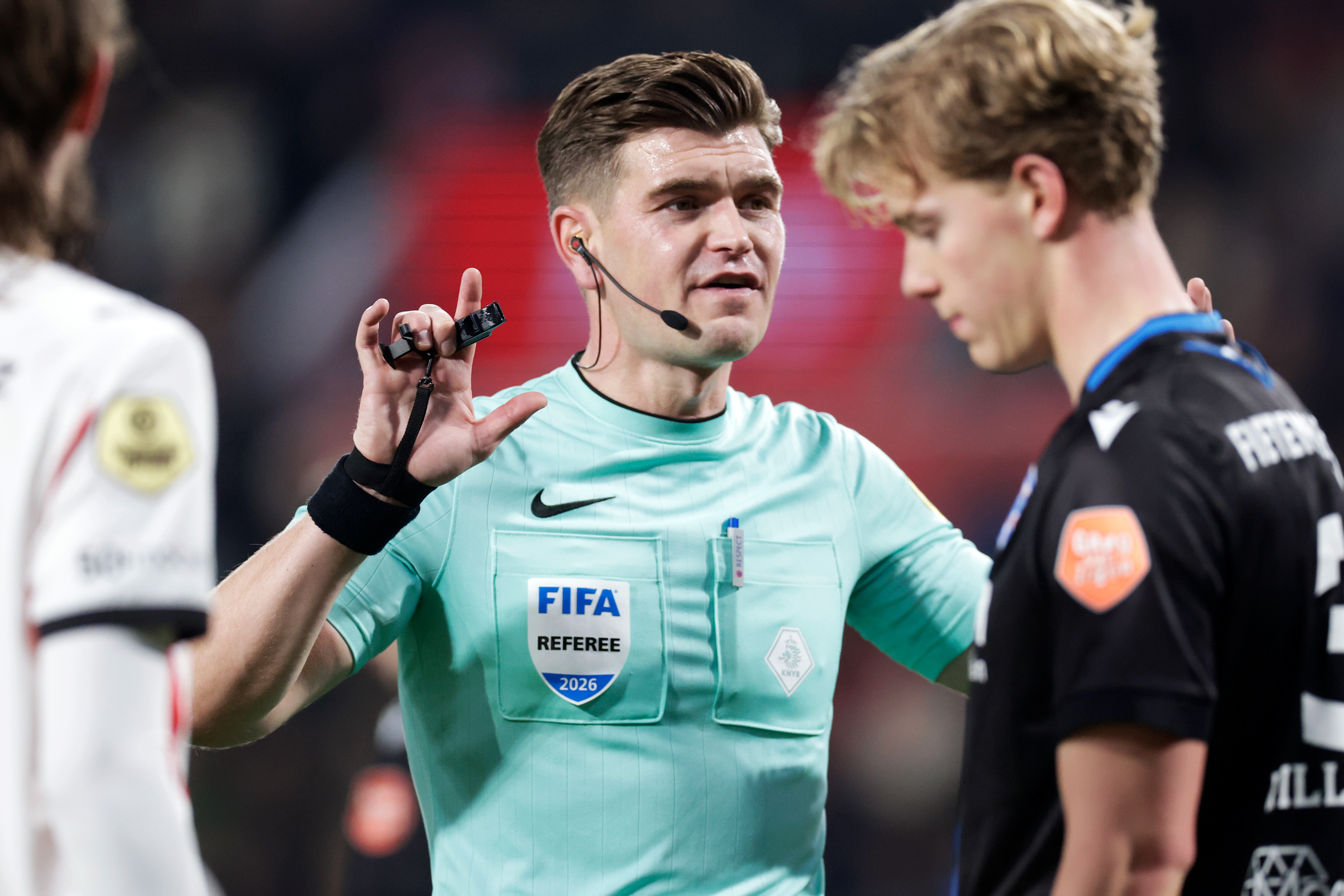 Kooij leidt zaterdag Eredivisiekraker FC Twente - N.E.C.