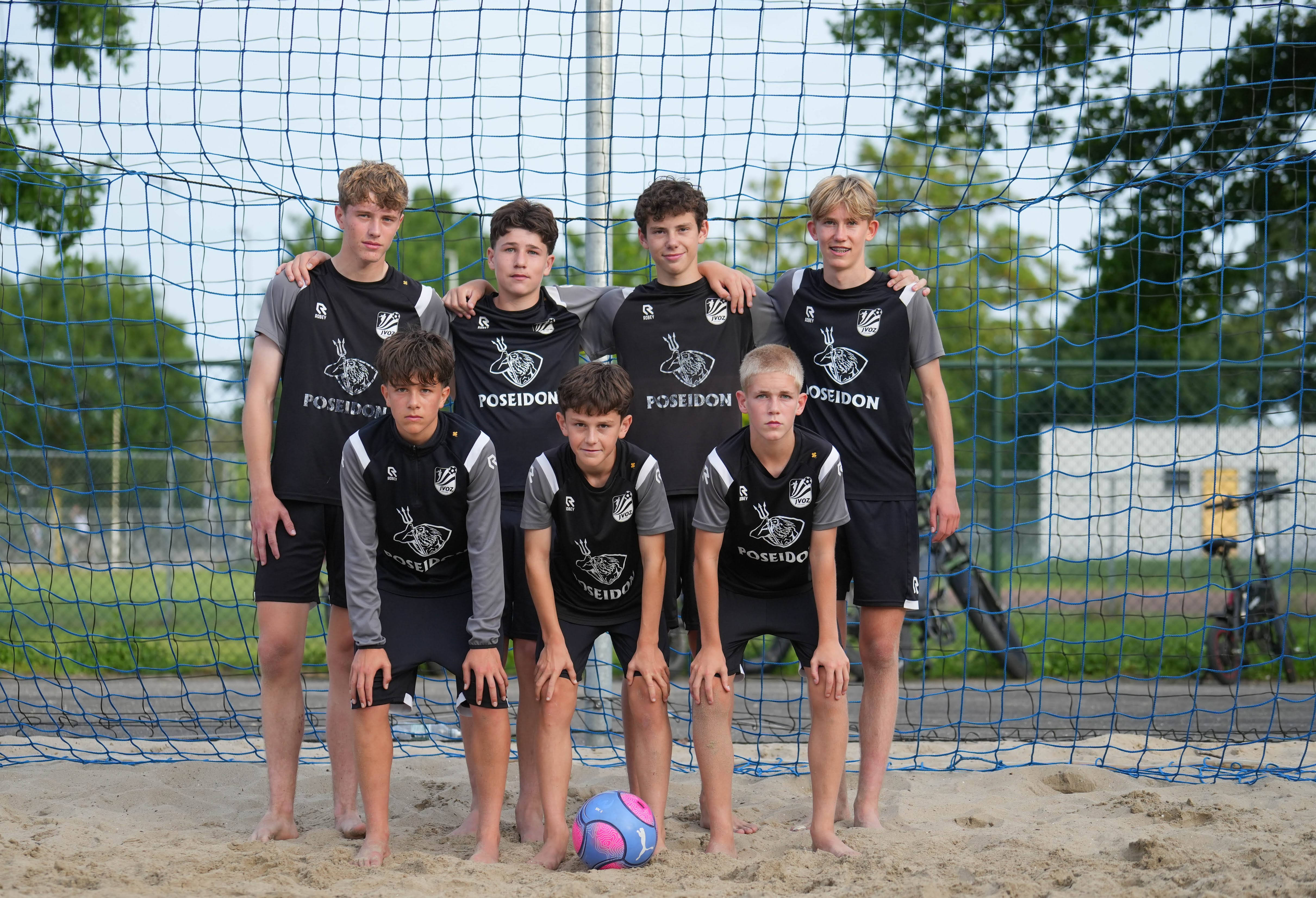 Jeugd ontdekt de dynamiek van Beach Soccer