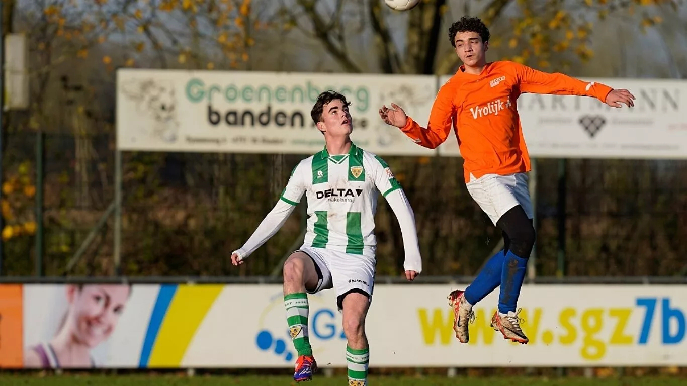 Veilig koppen in het voetbal: nieuwe richtlijnen voor het seizoen 2025/’26