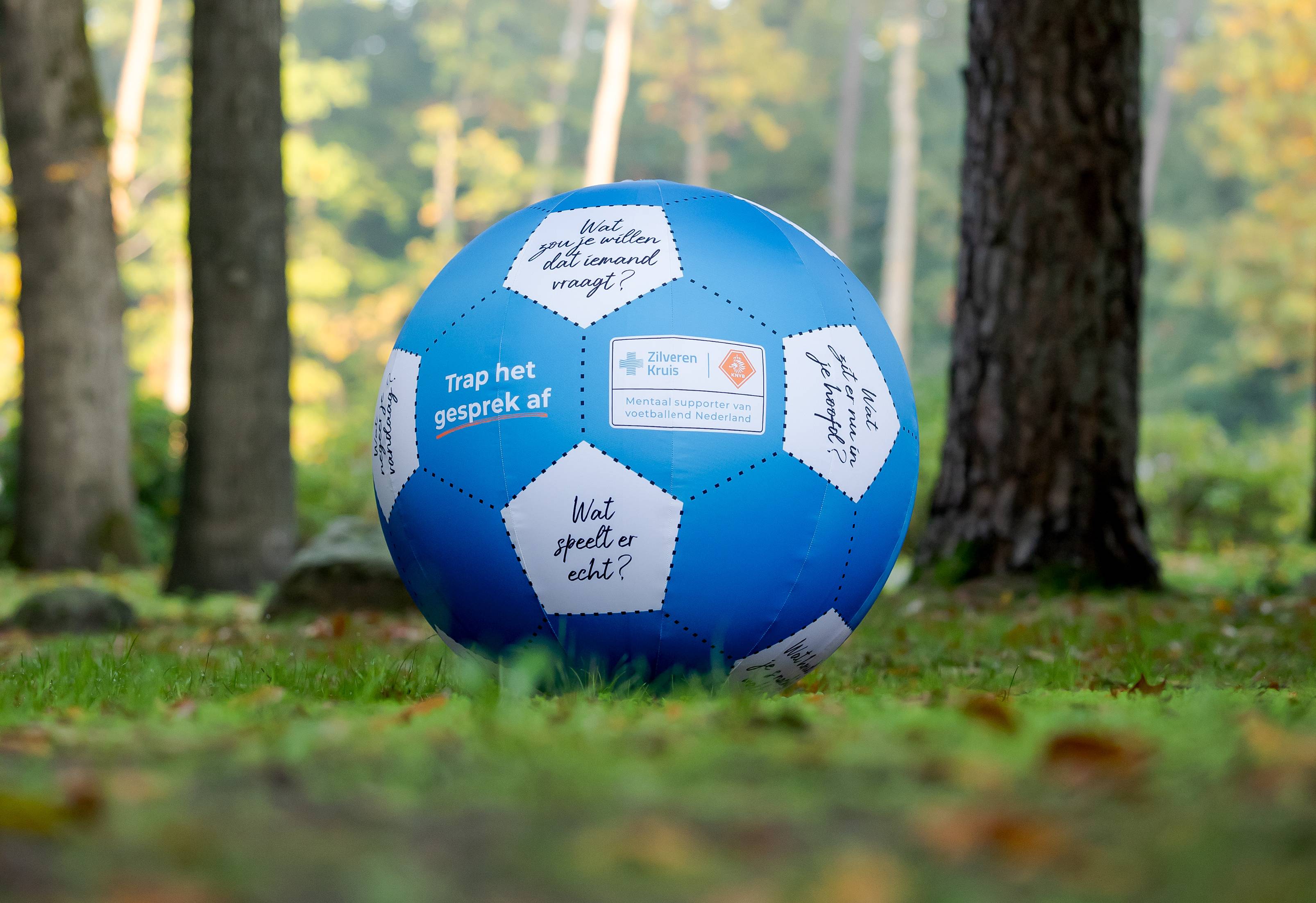 KNVB en Zilveren Kruis trappen gesprek af over mentale gezondheid