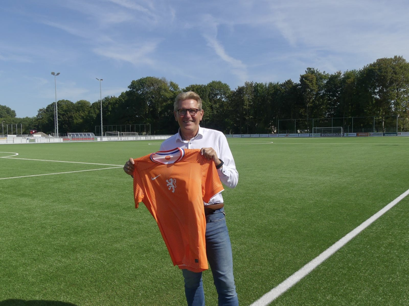 In gesprek met voetbalwethouder Gerben van Duin: 'Voetbal spreekt alle talen'