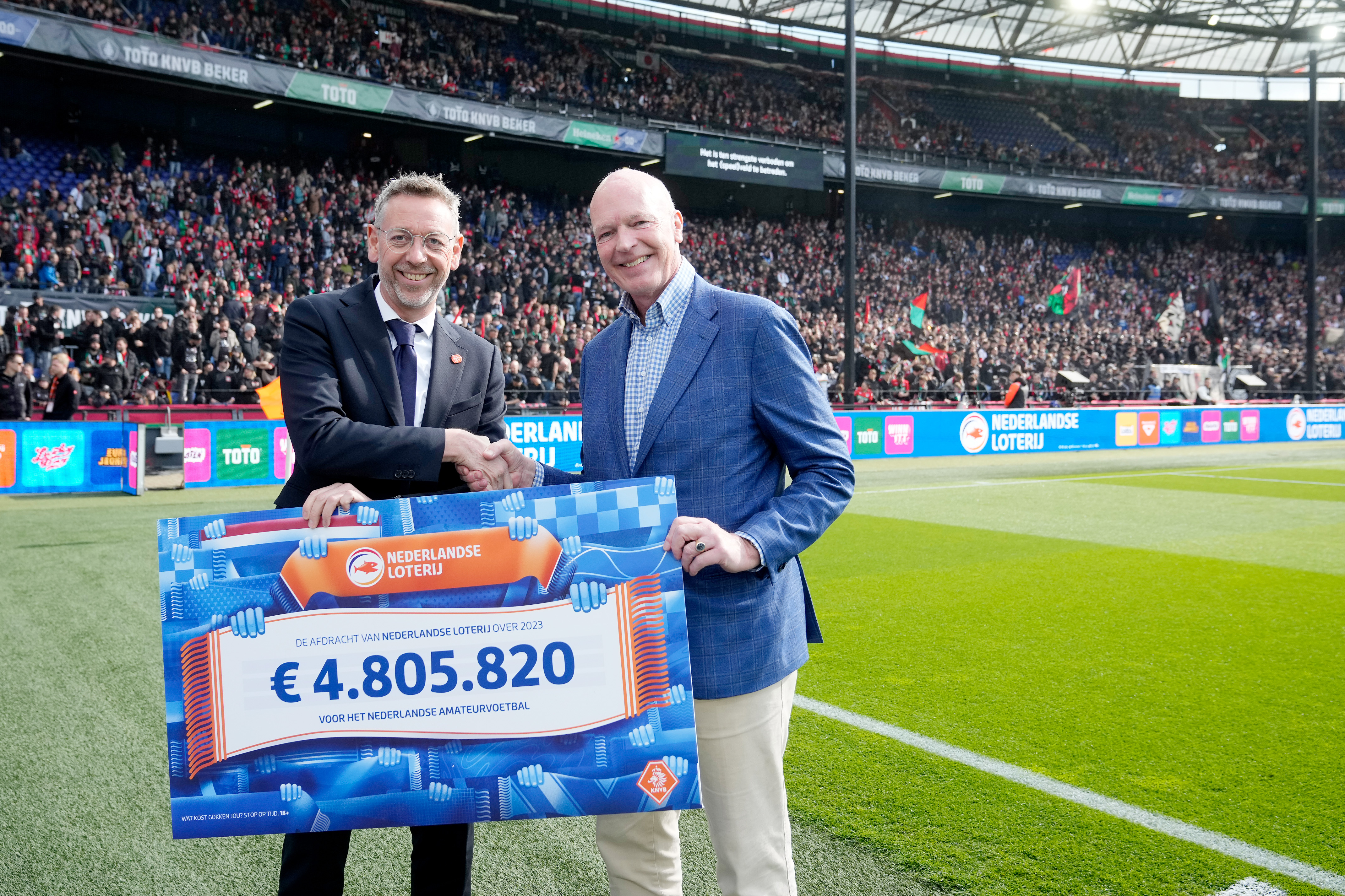 KNVB ontvangt 4,8 miljoen euro van Nederlandse Loterij voor amateurvoetballend Nederland