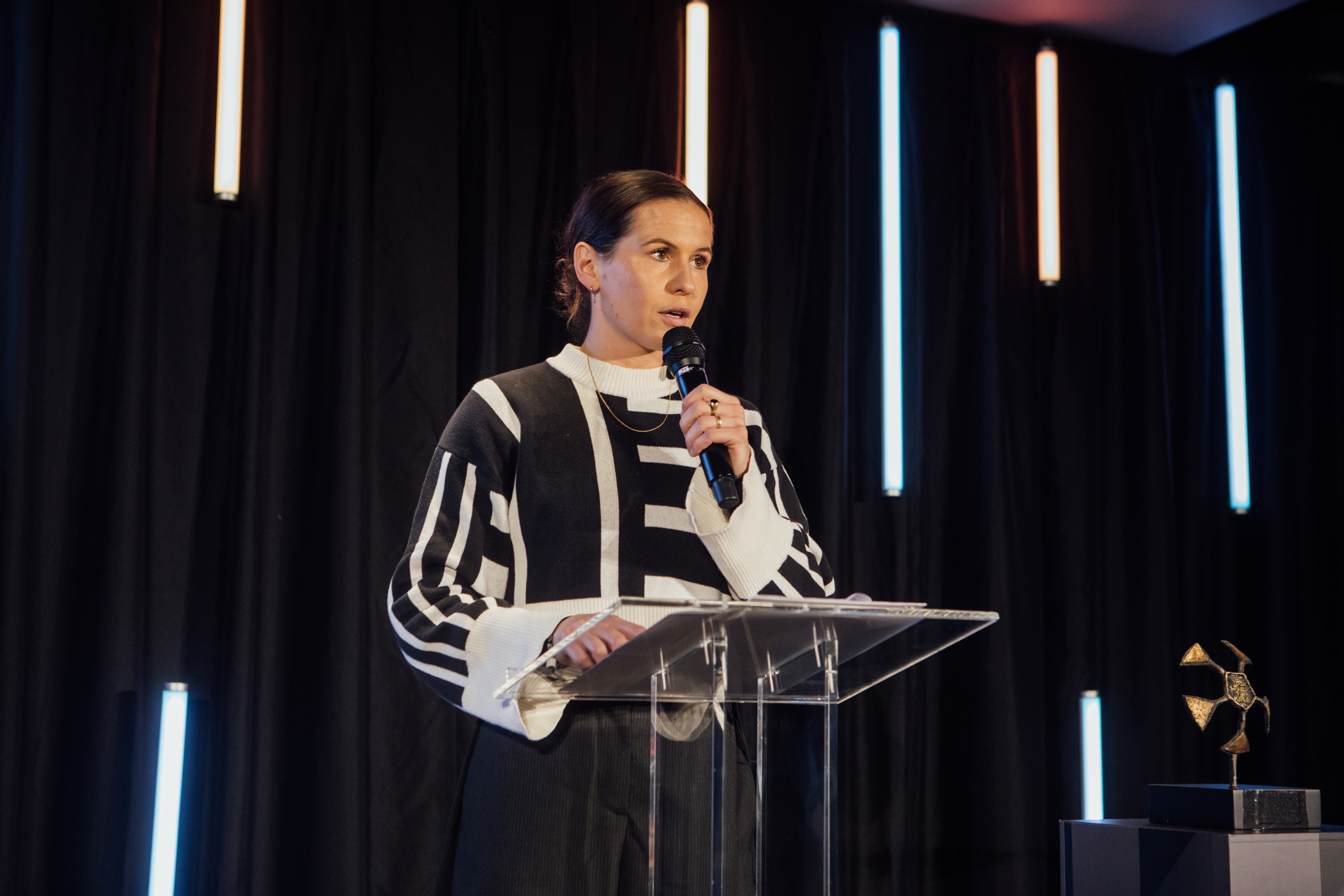 Voetbalrede Merel van Dongen: 'Accepteren dat alles stroomt en niets blijft'