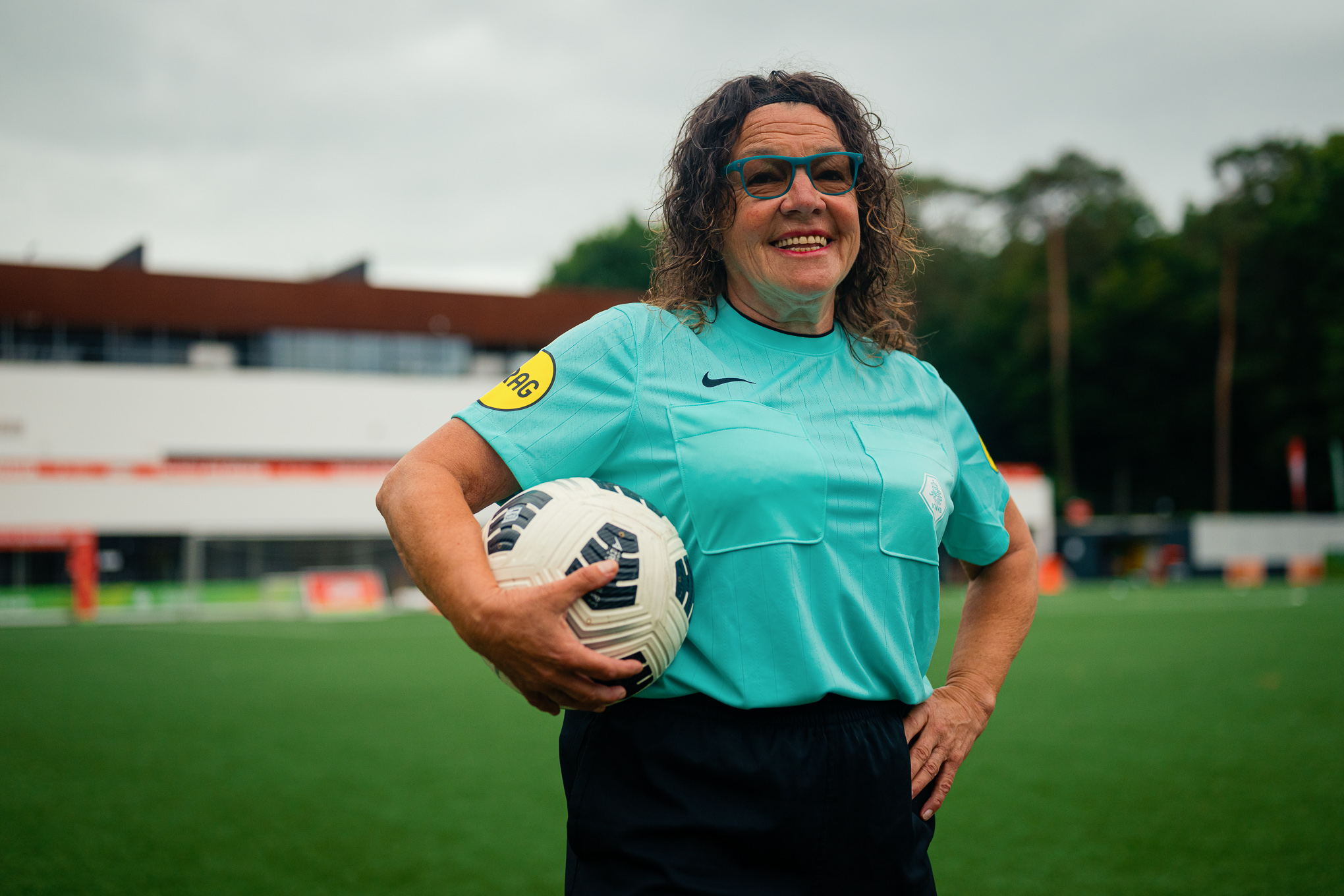 Jeanneke van Oorschot (62) fluit voor O.S.S.'20: 'De zaterdag is van mij'