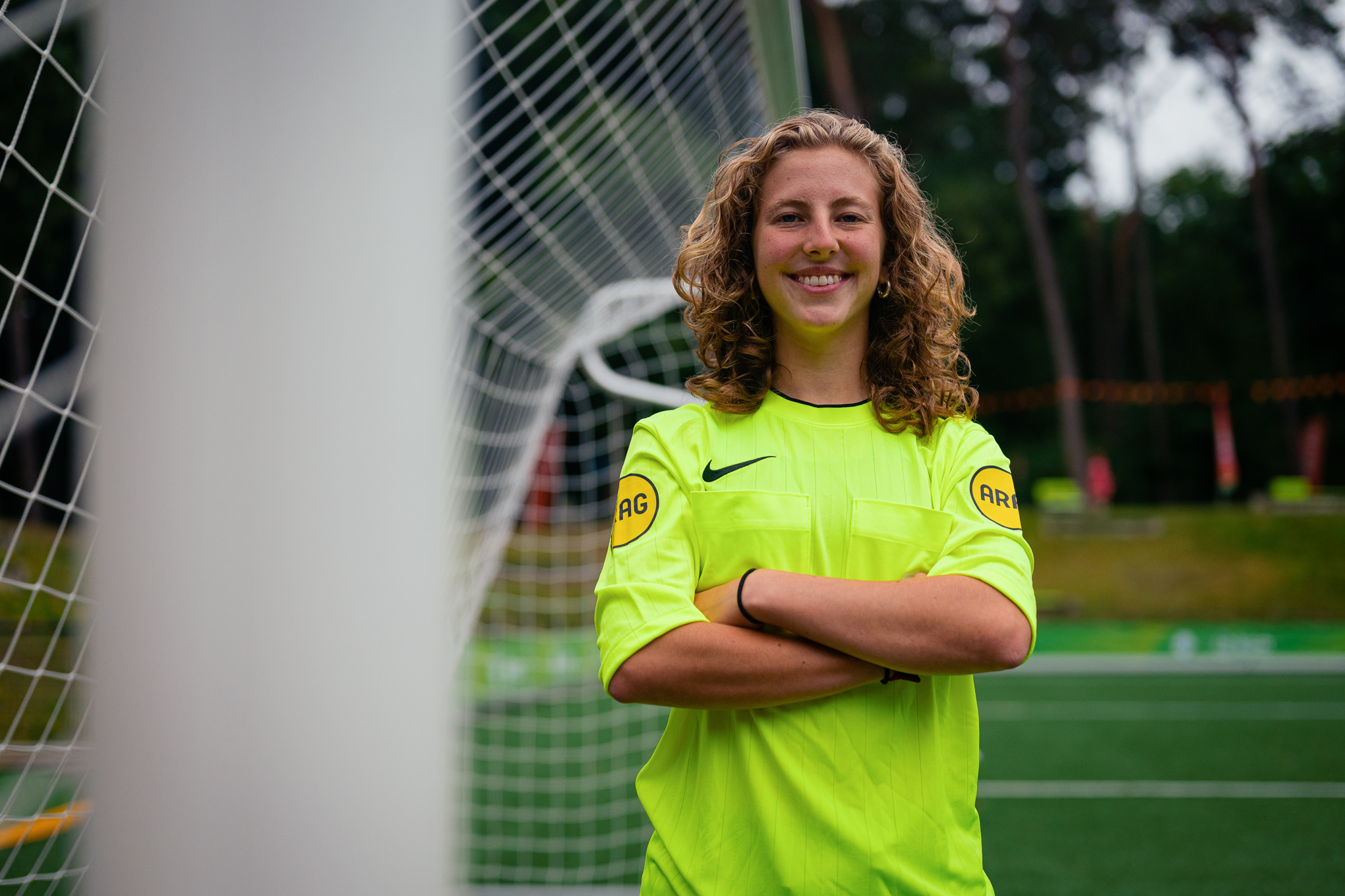 KNVB-scheidsrechter Merith Schautt: 'Ik kan heel erg genieten van het spel om me heen'
