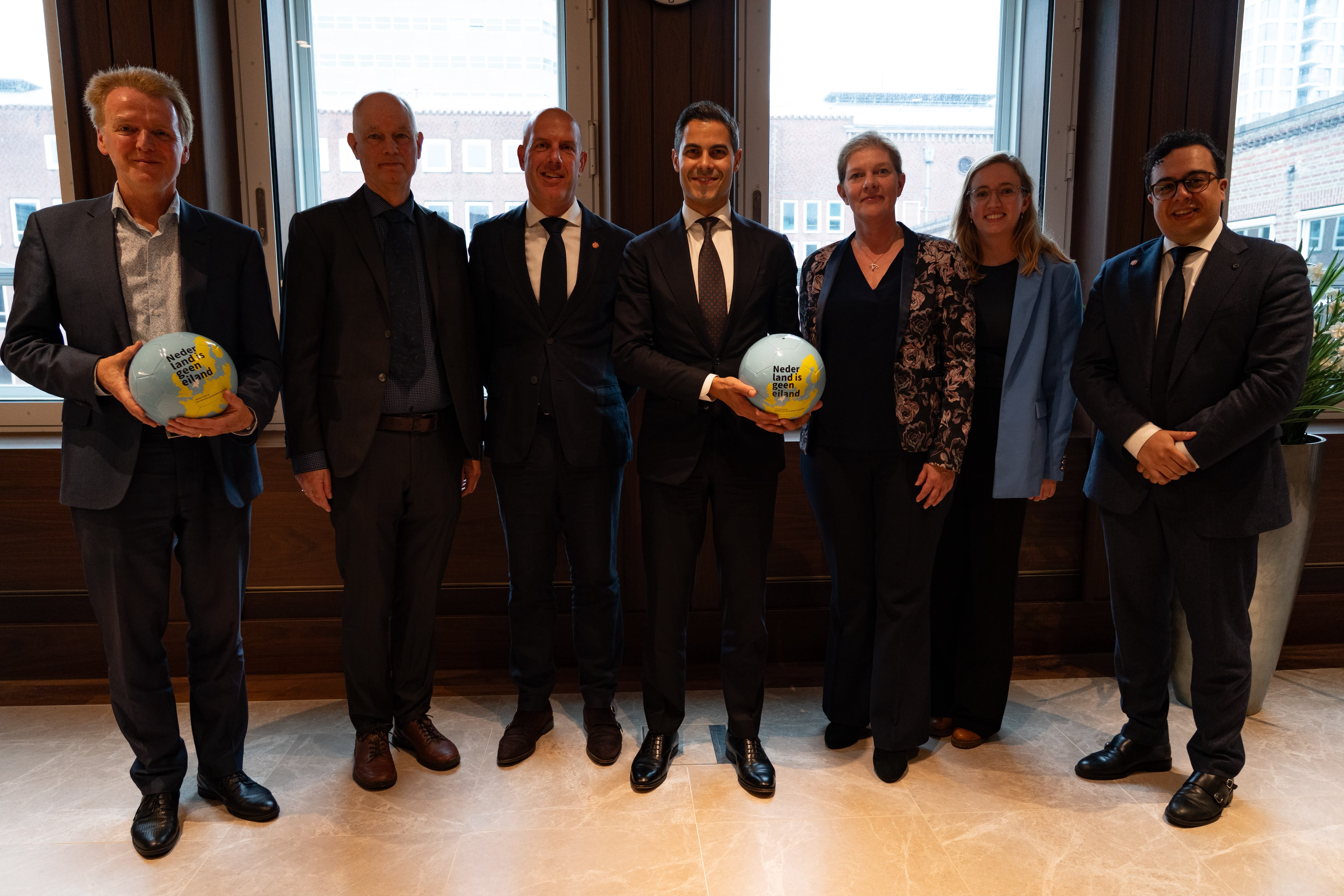 KNVB in gesprek met premier Jetten over internationale samenwerking en de kracht van sport