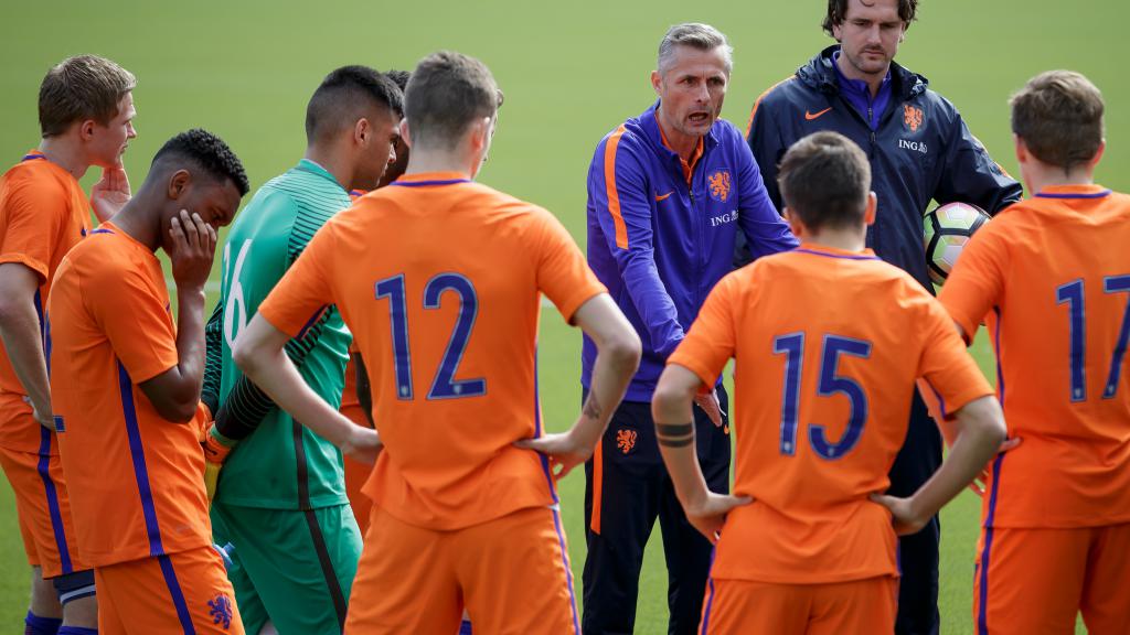 trainer coach voetbal opleidingen KNVB