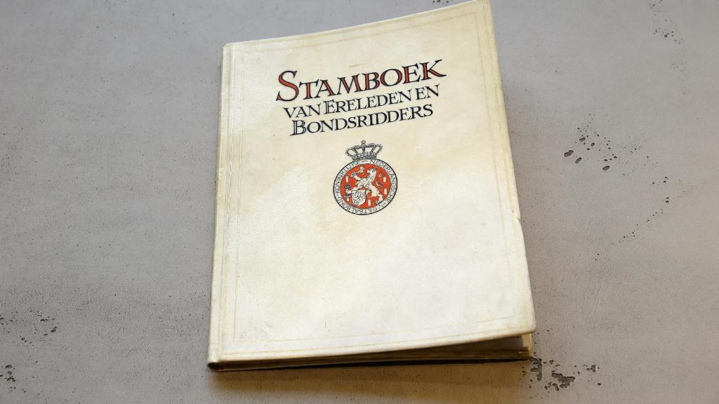 Bondsridder Anne van der Werf overleden KNVB