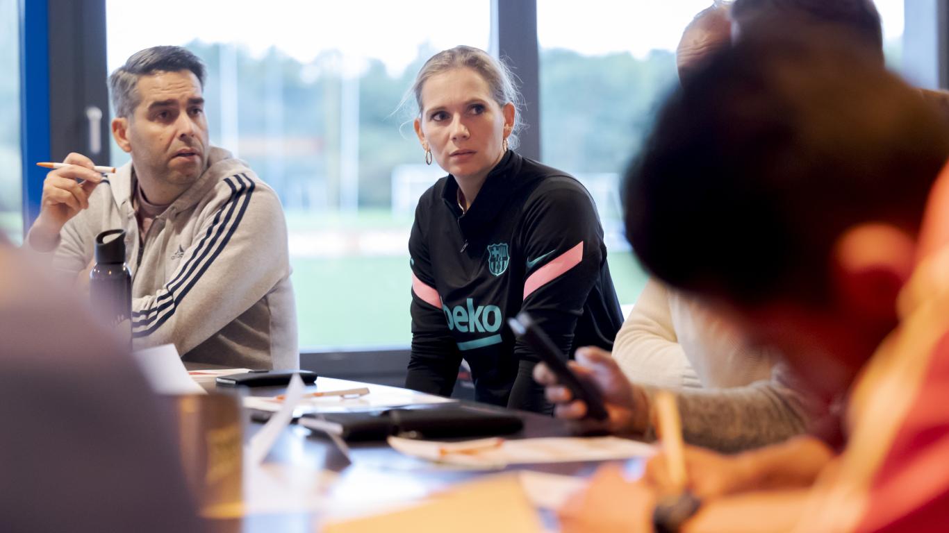 Themabijeenkomst ‘Het creëren en optimaliseren van doelgerichte voetbalvormen’ - Zeist