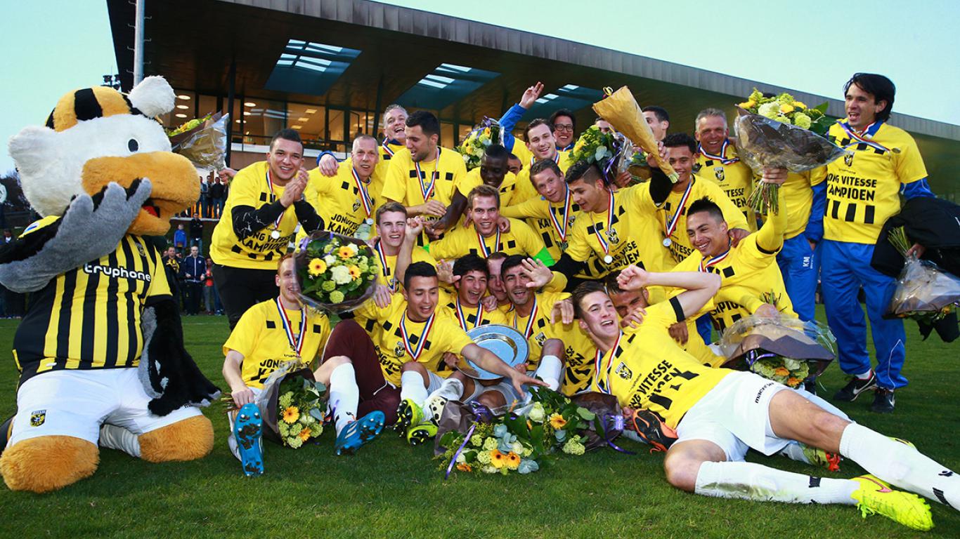 Jong Vitesse kampioen bij beloften | KNVB