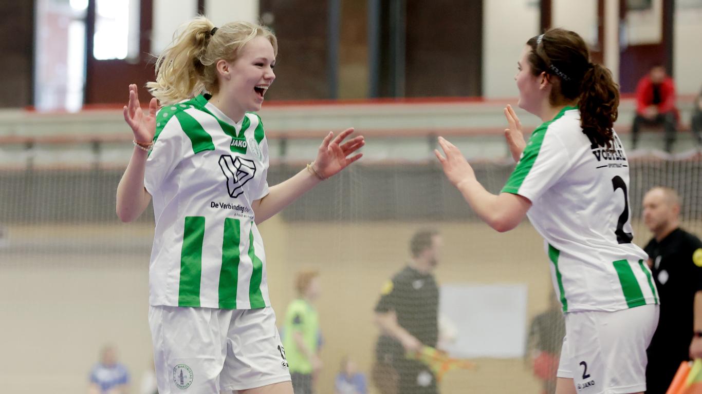 Melden Sie sich für die Futsal-Klinik für gehörlose und schwerhörige ...