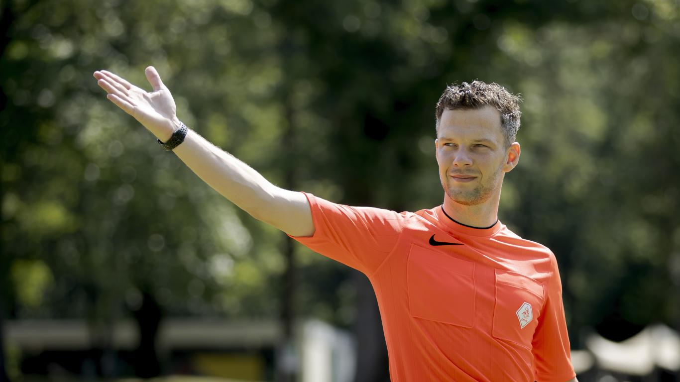 Robin Hensgens officiates FC Dinamo Tbilisi - FK Žalgiris