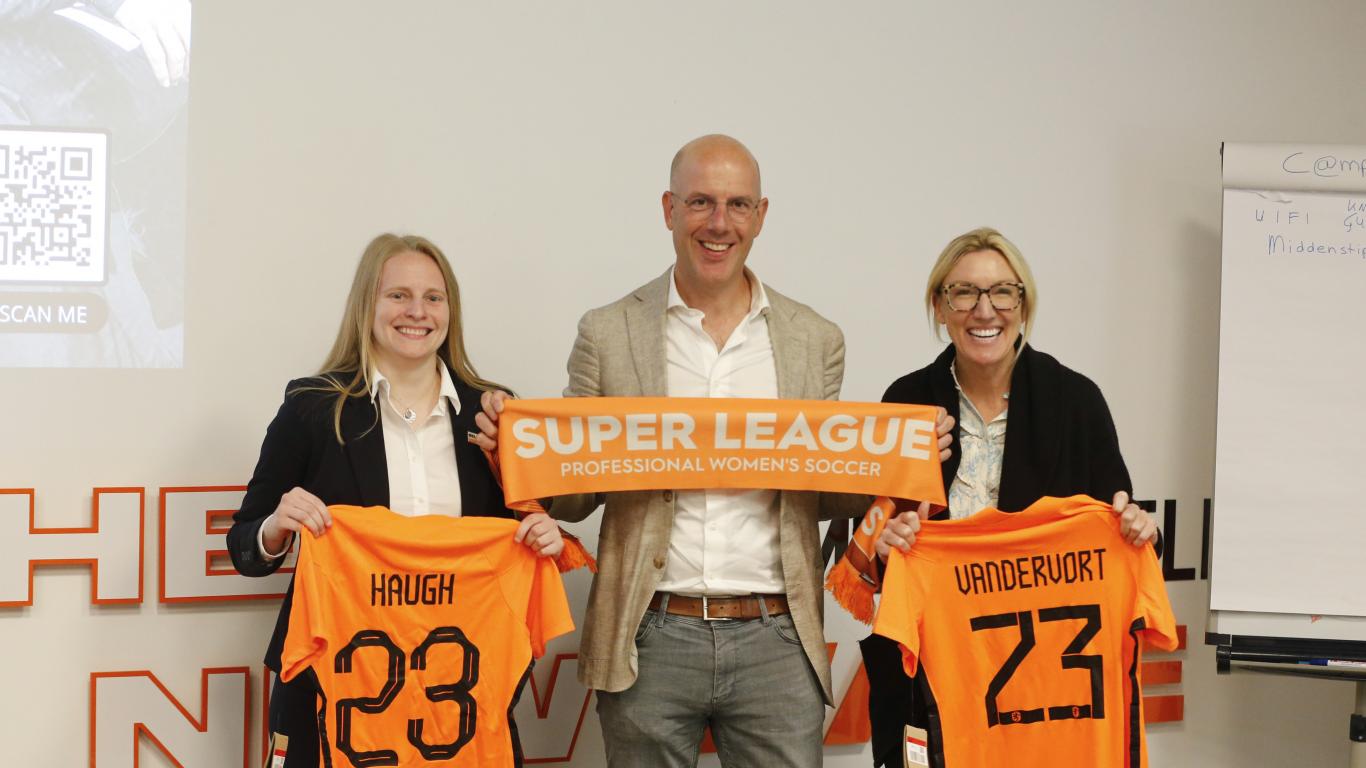All-new USL Super League organization visits Zeist