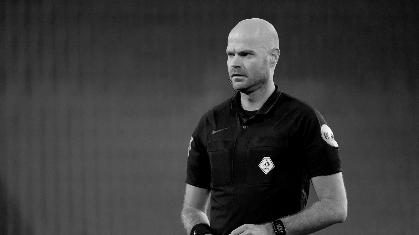 Trọng tài FIFA qua đời bất thường sau khi bị loại khỏi World Cup 2 Scheidsrechter Rob Dieperink (38) overleden | KNVB