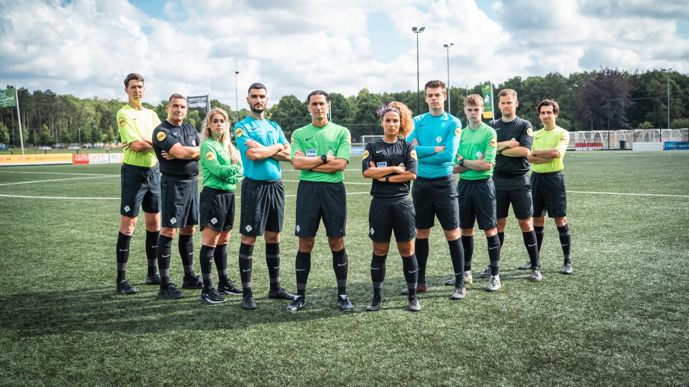 Officieel tenue scheidsrechters draagt bij aan fairplay KNVB