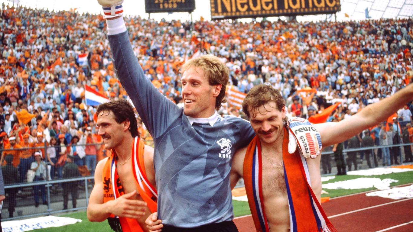 Help Hans van Breukelen zijn shirt van 1988 terugvinden! | KNVB