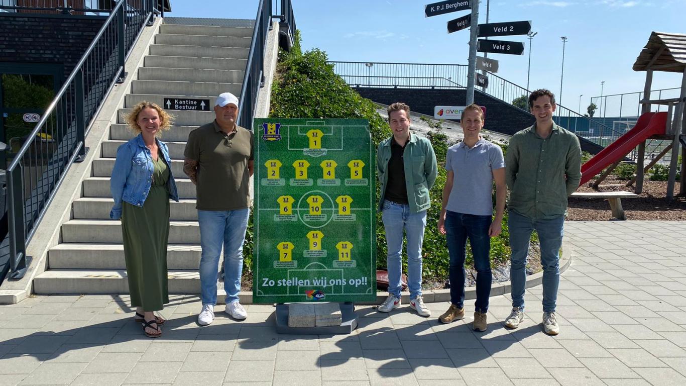 Tweede Kamerlid Van Nispen (SP) in gesprek met Halt en de KNVB over interventie sport en gedrag