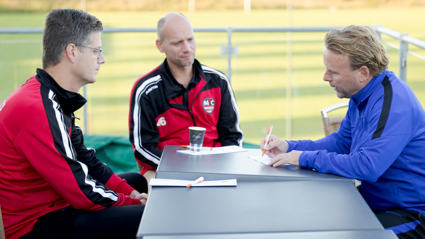 De Toegevoegde Waarde Van Een Hoofd Opleiding Voor De Trainer | KNVB