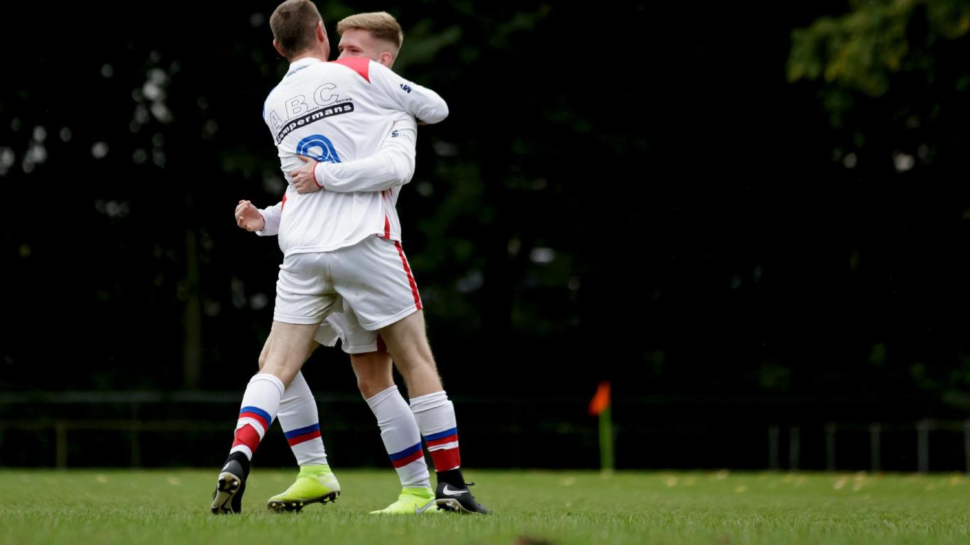 Voetbal en bestuur gaan hand in hand bij VV Hooglanderveen