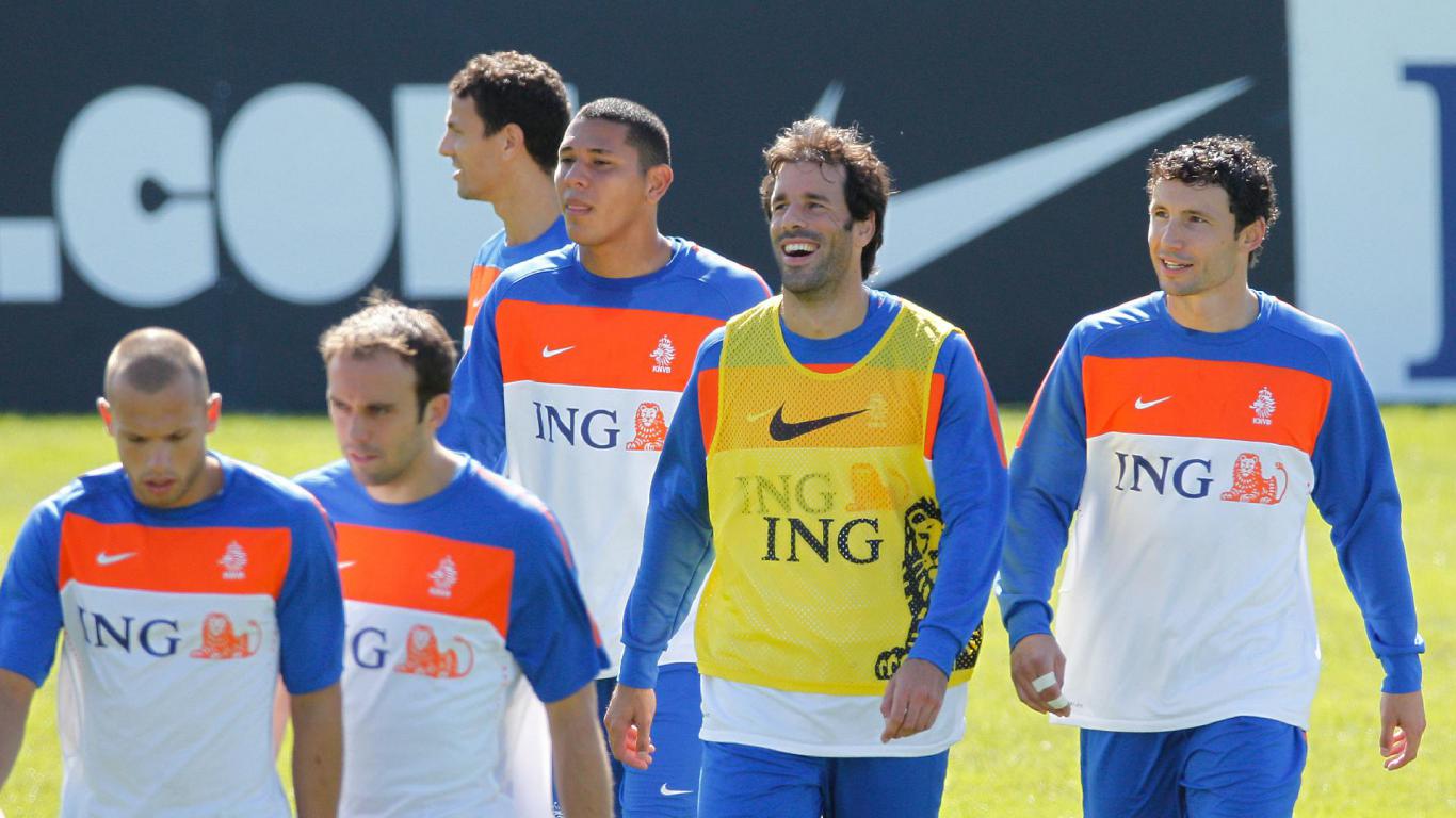 Van Bommel en Van Nistelrooy gaan bouwen aan hun trainersloopbaan | KNVB