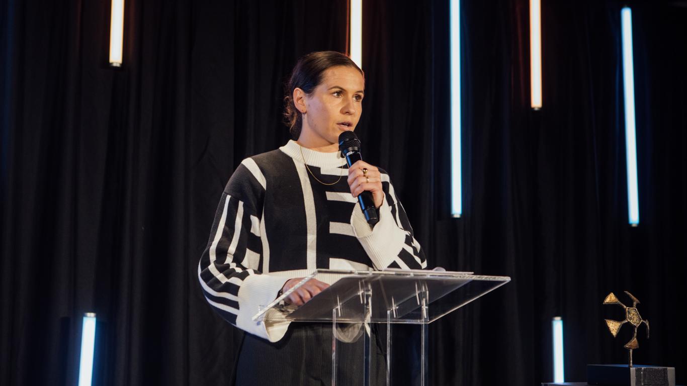 Voetbalrede Merel van Dongen: 'Accepteren dat alles stroomt en niets blijft'