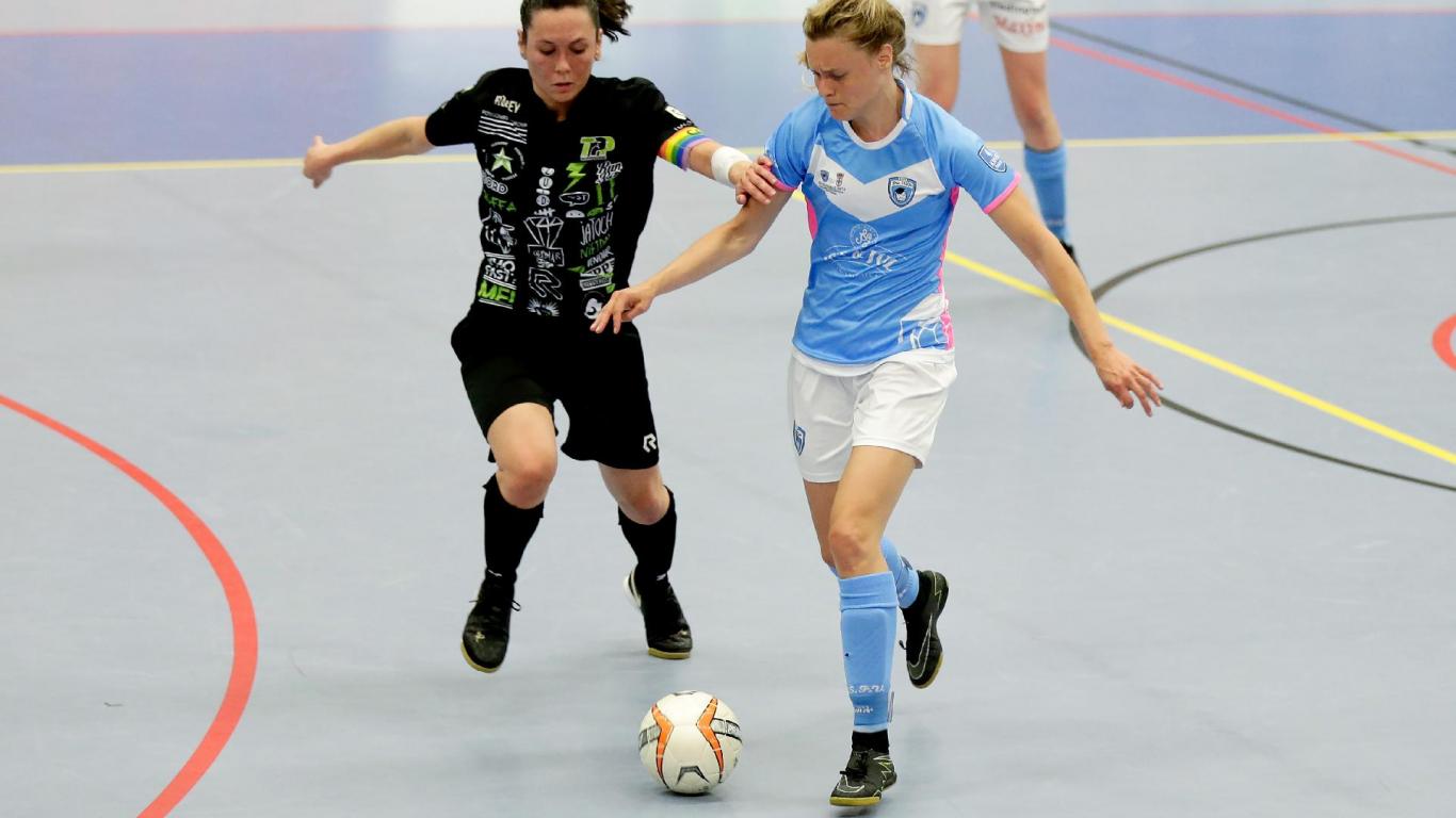 Meiden zijn hartstikke enthousiast over zaalvoetbal' | KNVB
