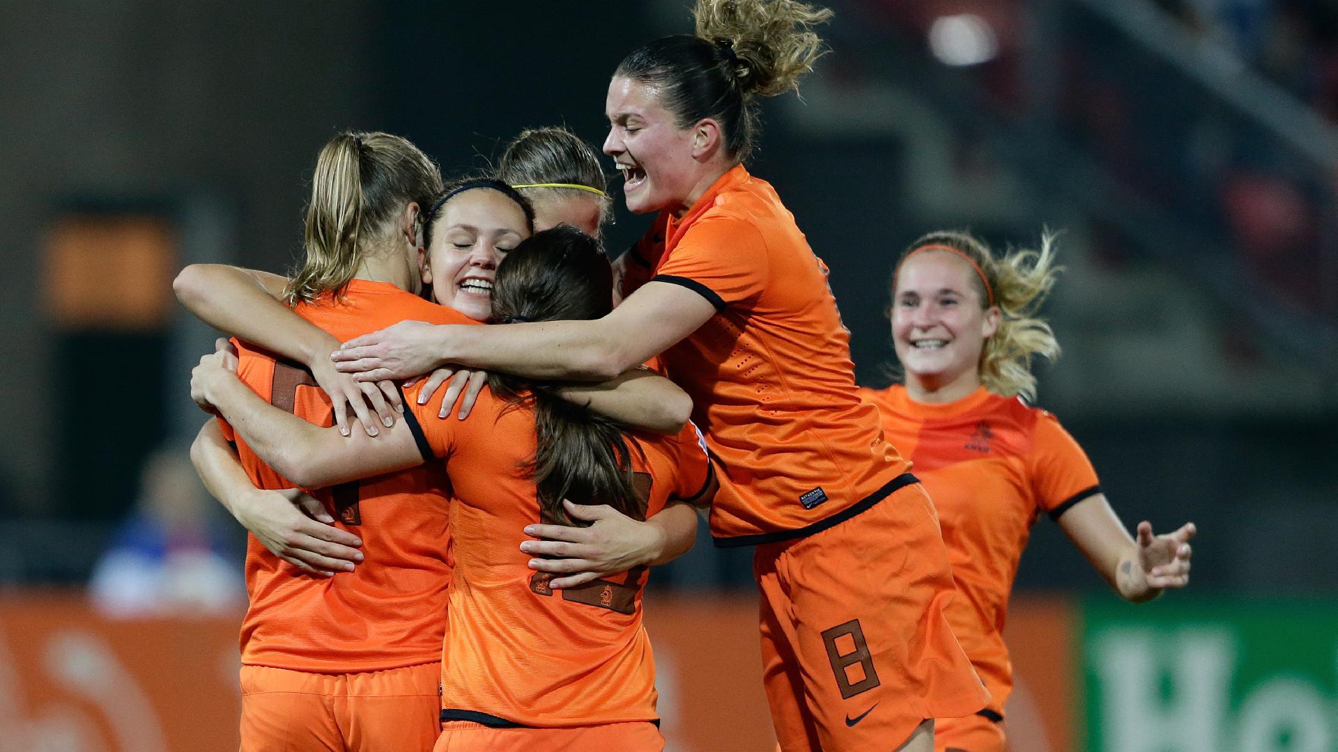 Terugblik Voetbaljaar 2014: Succes Bij Vrouwenvoetbal | KNVB