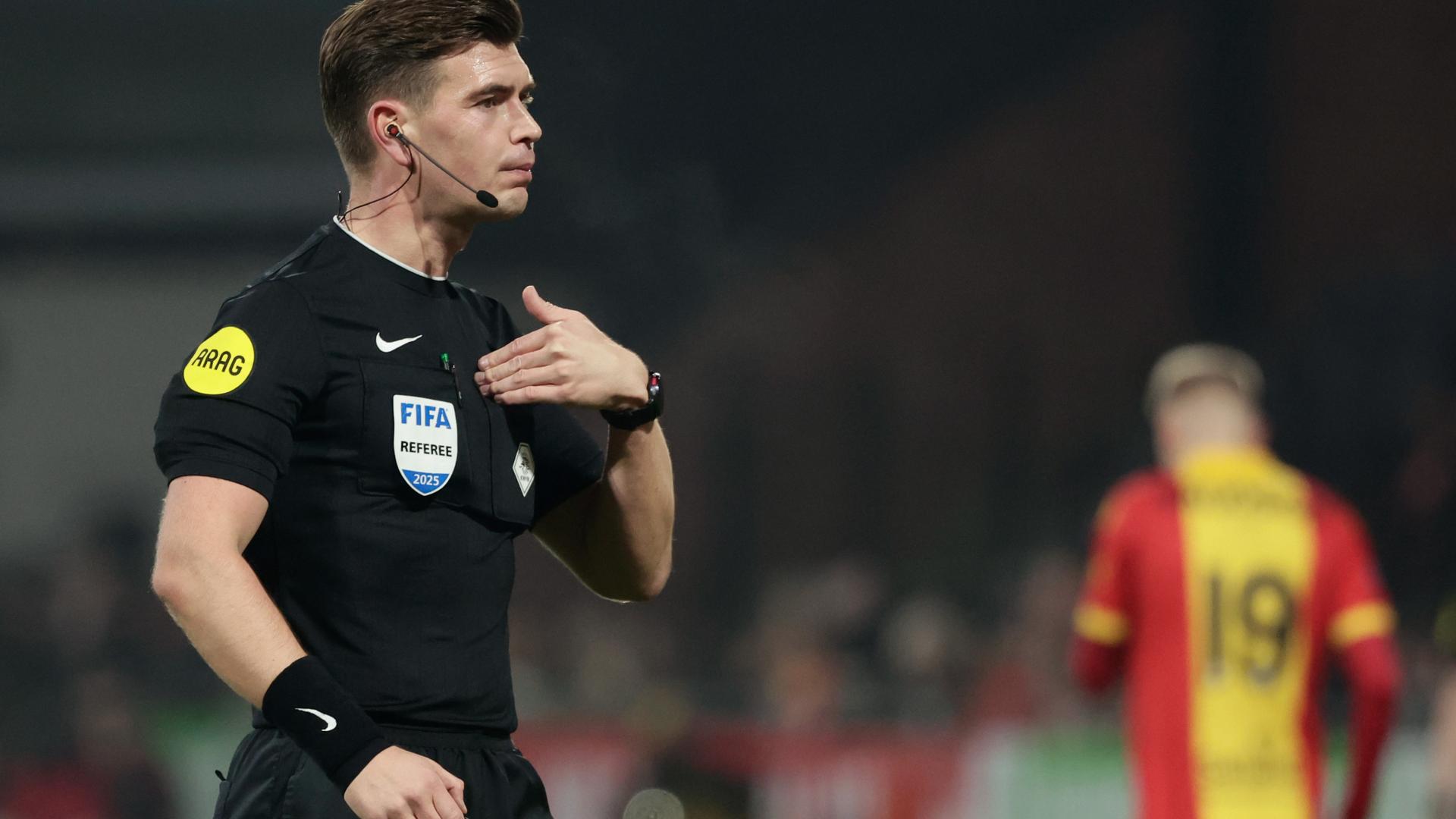 KNVB referees in discussion