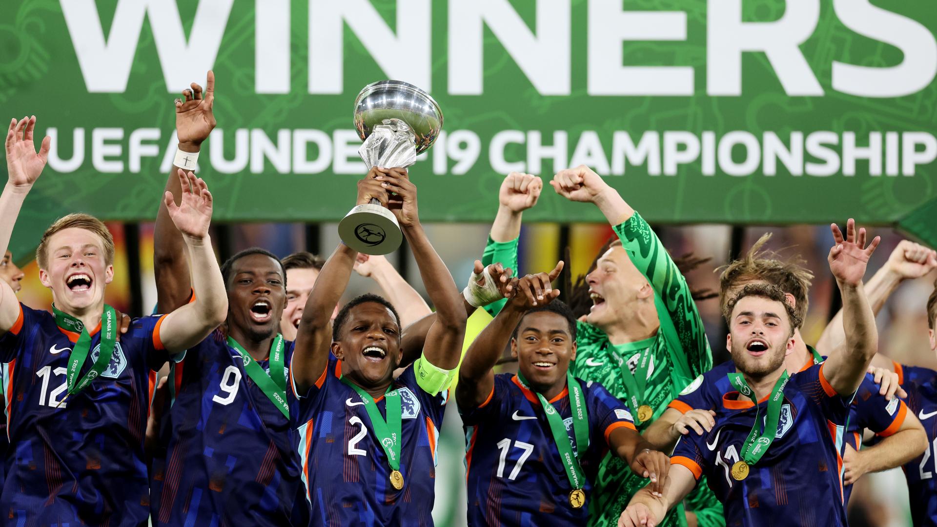 Oranje onder 19 (m) heeft 'm!!!