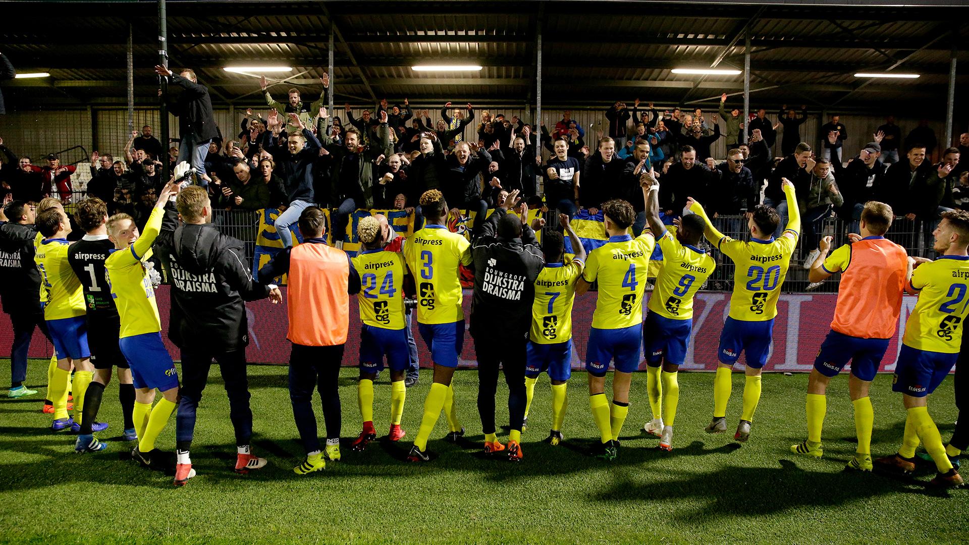 Acht ploegen in de race om twee Eredivisieplekken KNVB