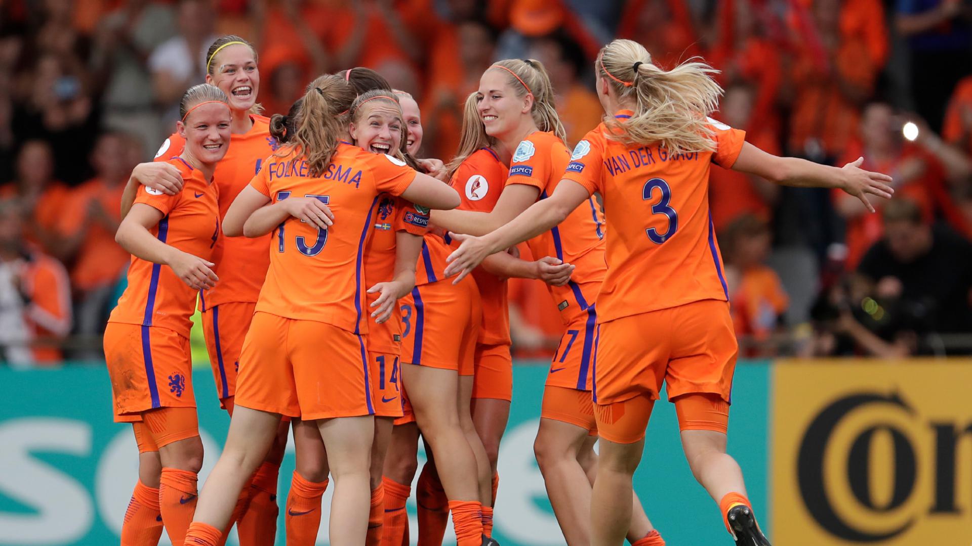 Oranje Vrouwen Voetbal - Vijf Oranje-vrouwen In Beste Elftal Van EK ...