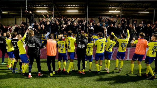 Acht ploegen in de race om twee Eredivisieplekken KNVB