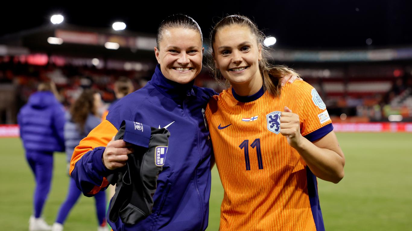 Spitse, Martens en veertien andere ex-internationals gehuldigd in Utrecht