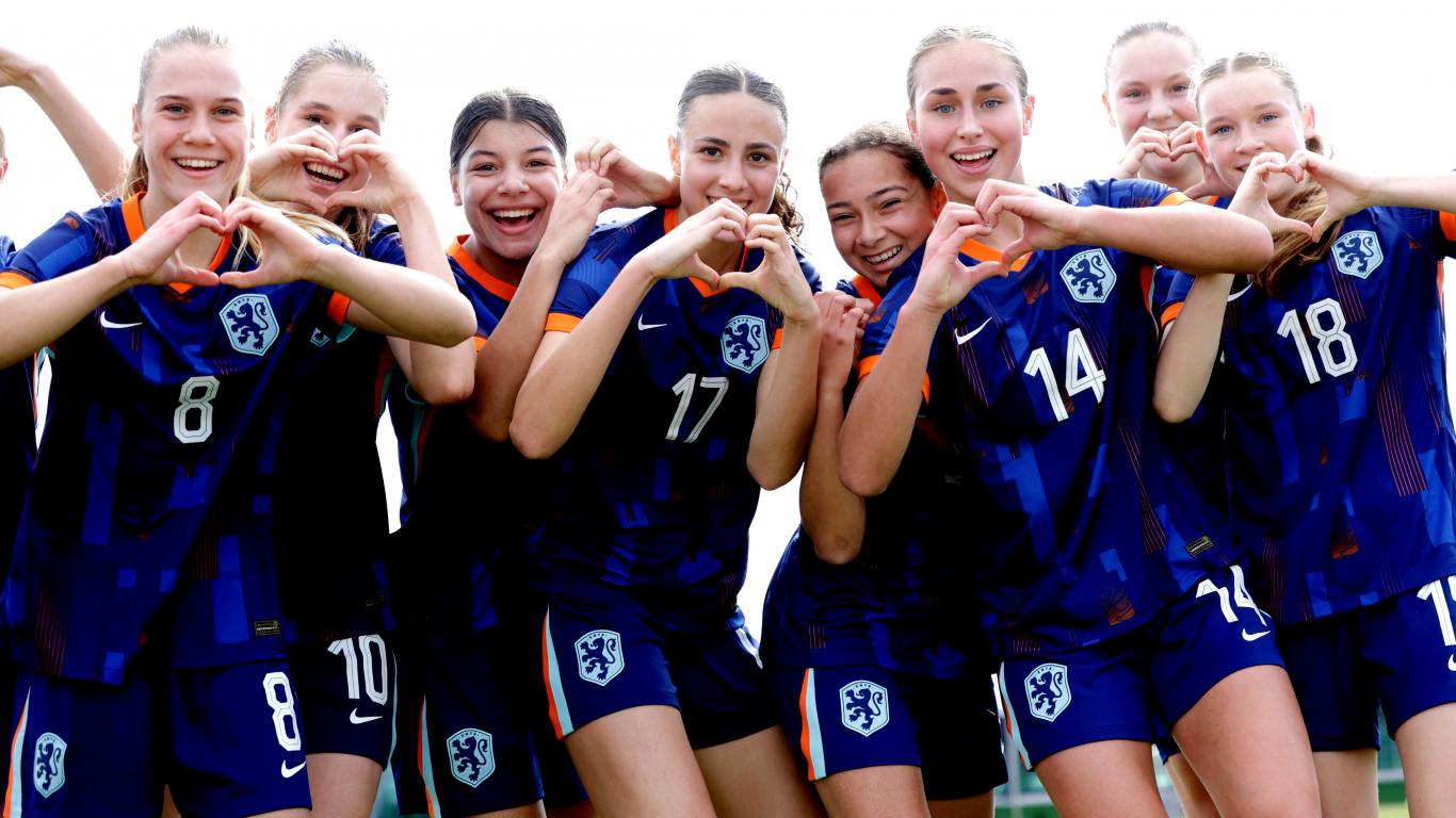 Definitieve selectie Oranje onder 17 (v) voor EK-kwalificatie in eigen land
