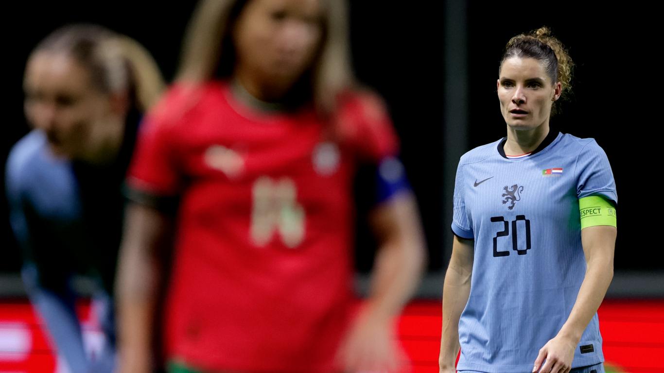 Dominique Janssen: 'Heel bijzonder dat ik de aanvoerdersband mag dragen'