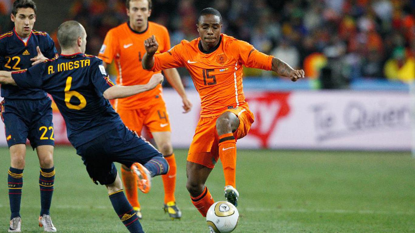 Edson%20Braafheid%20Spanje.jpg?itok=Q1E8OZBR