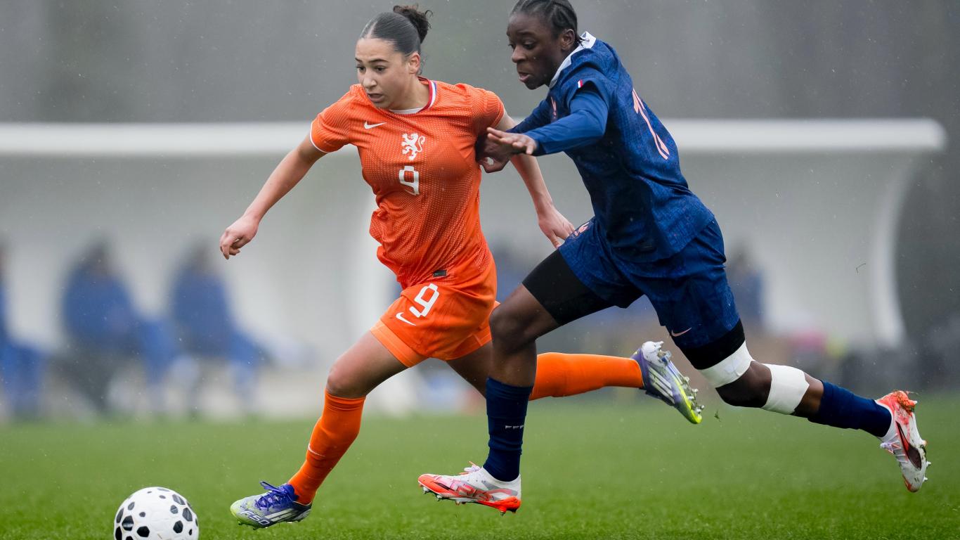 IJzersterke generale EK-kwalificatie voor Onder 17 (v) met winst op Frankrijk