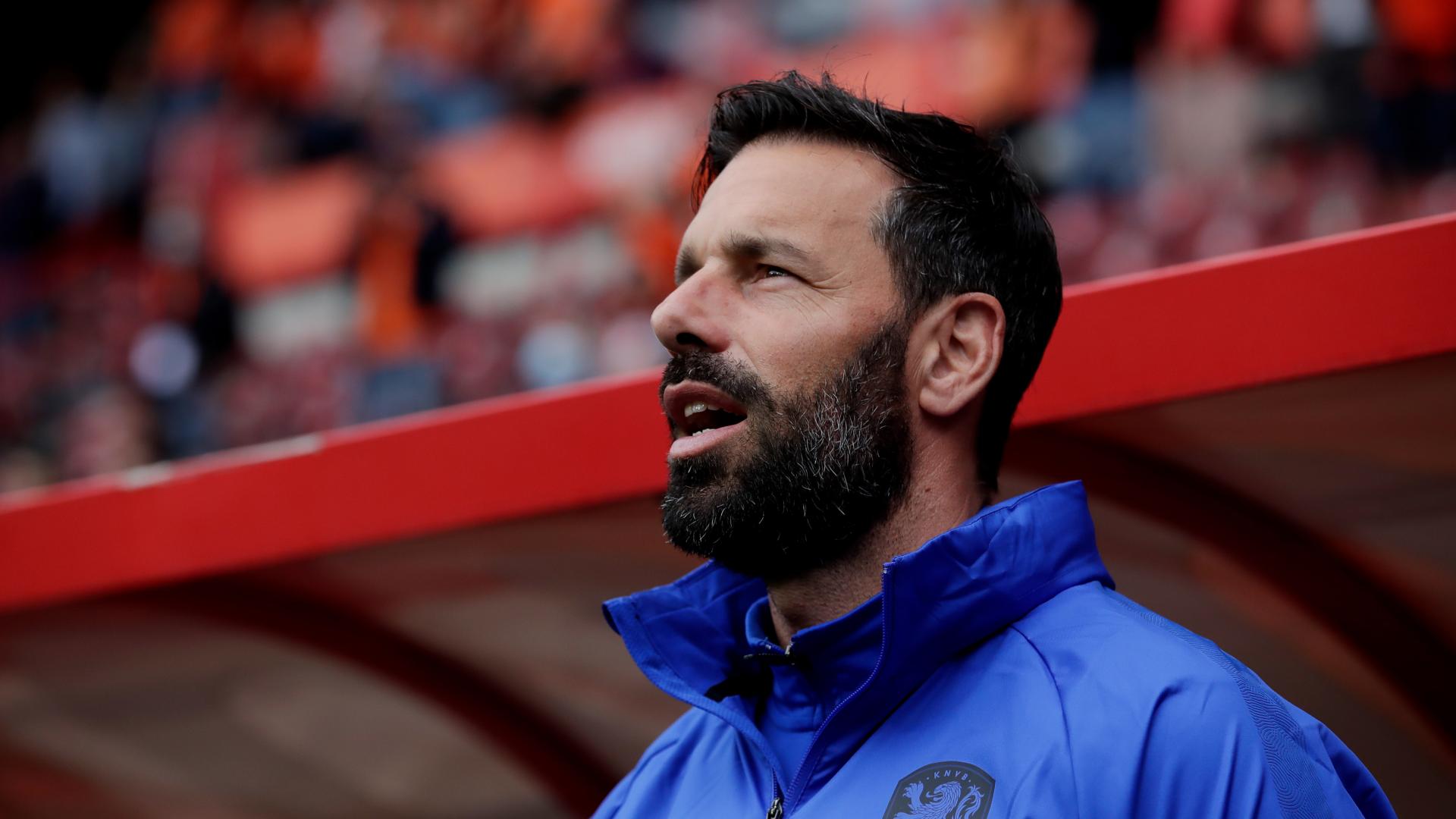 Van Nistelrooij assistent bij Oranje