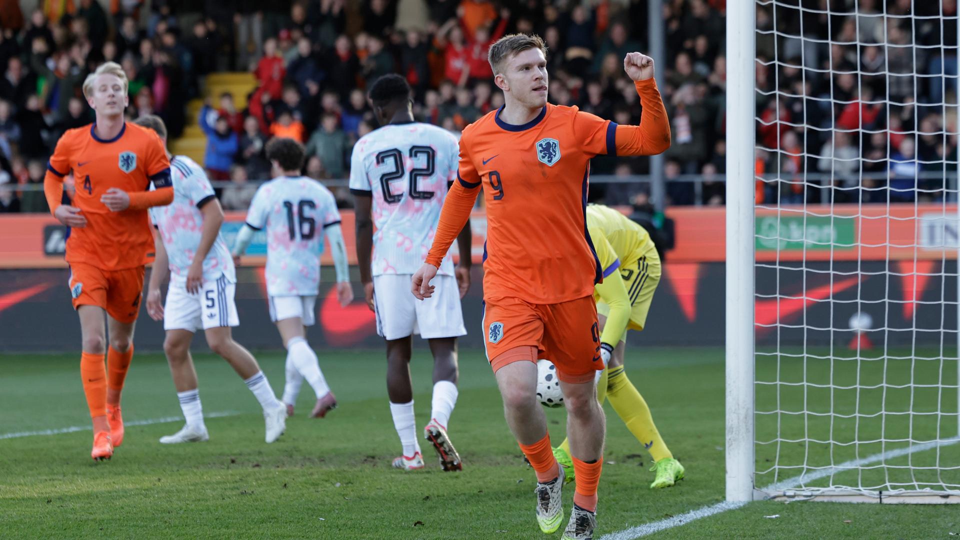Jong Oranje naar Deventer en Doetinchem