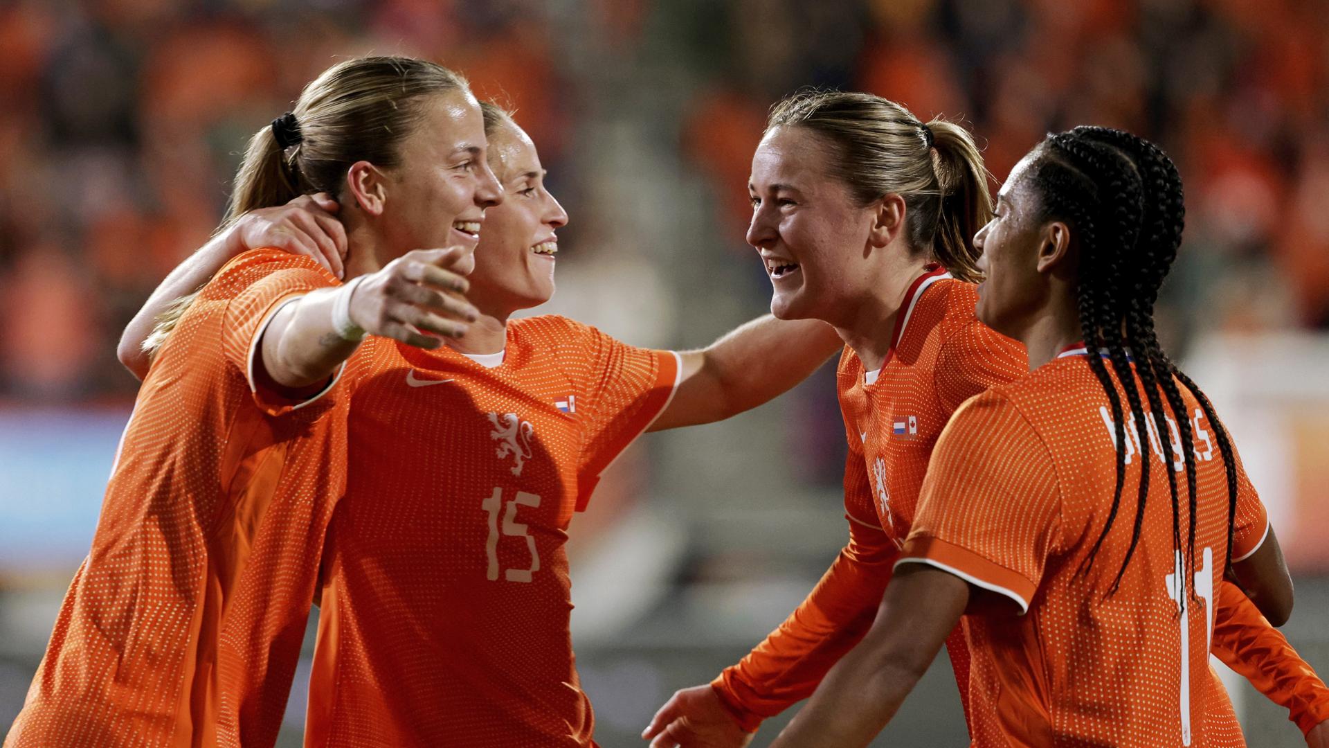 Kaartverkoop duels met Frankrijk en Polen in Breda en Almelo