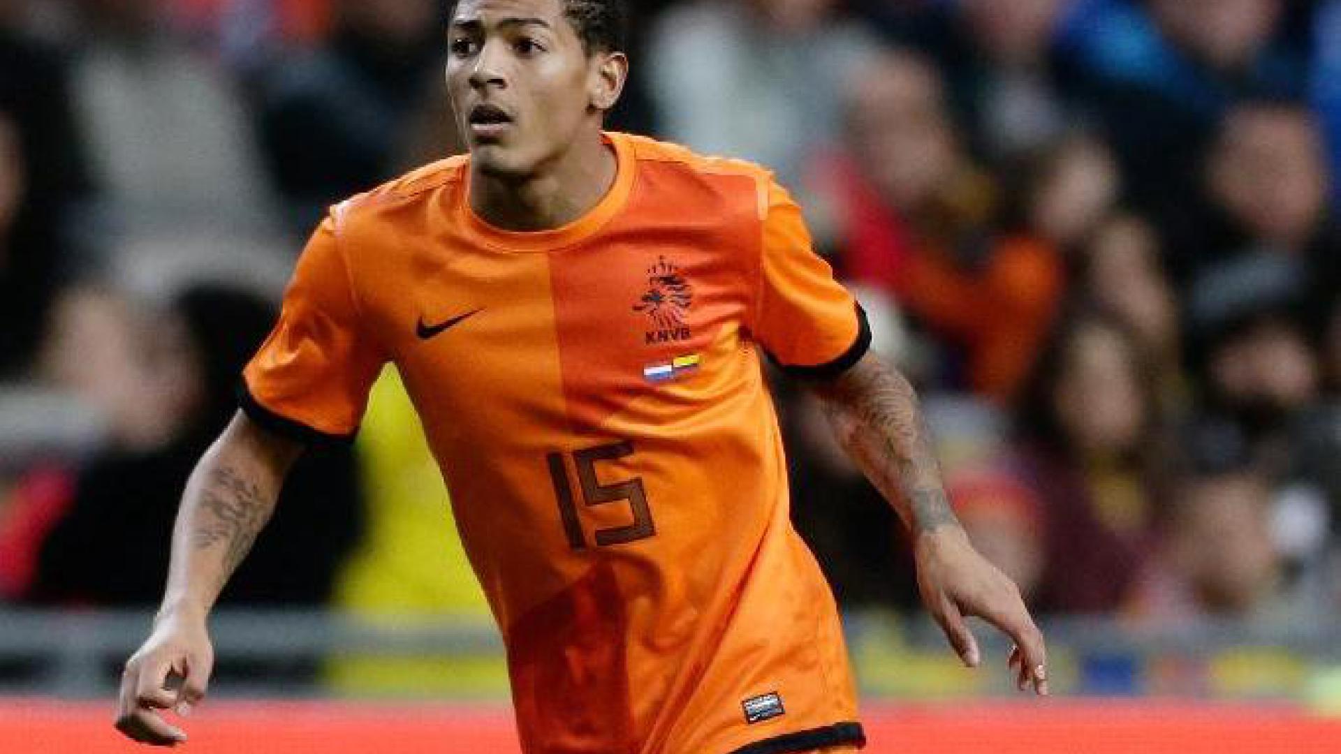 Van Aanholt: 'Ik hoop op het WK' | OnsOranje