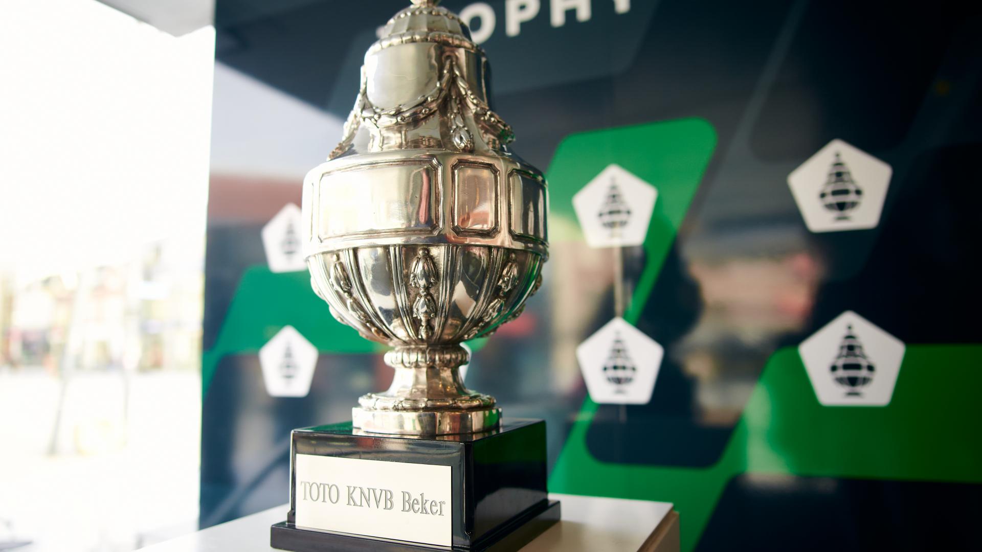 TOTO KNVB Beker Trophy Tour in Spakenburg en Rotterdam | TOTO KNVB Beker